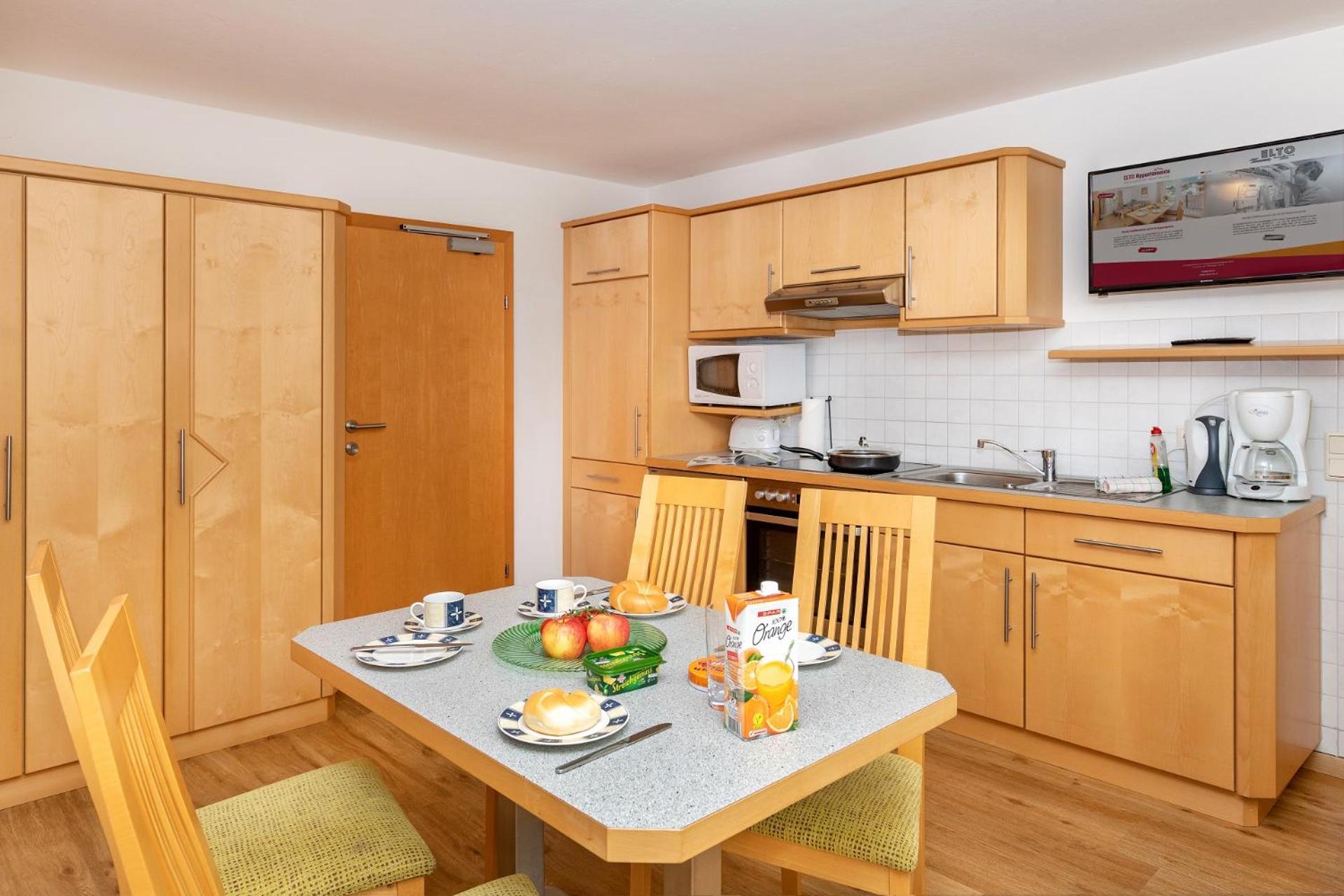 Studio Apartment photo 3