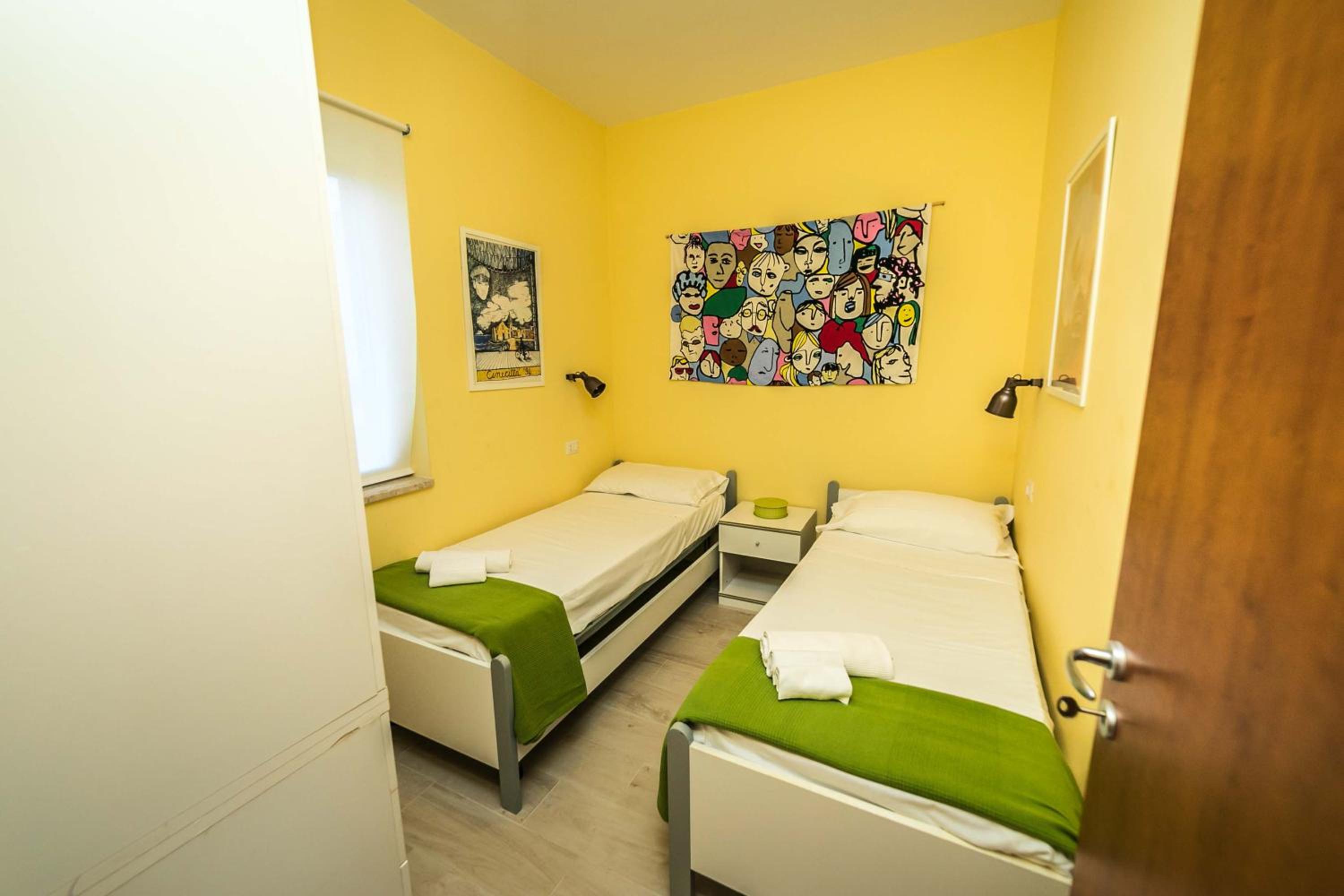 Three-Bedroom House photo 2