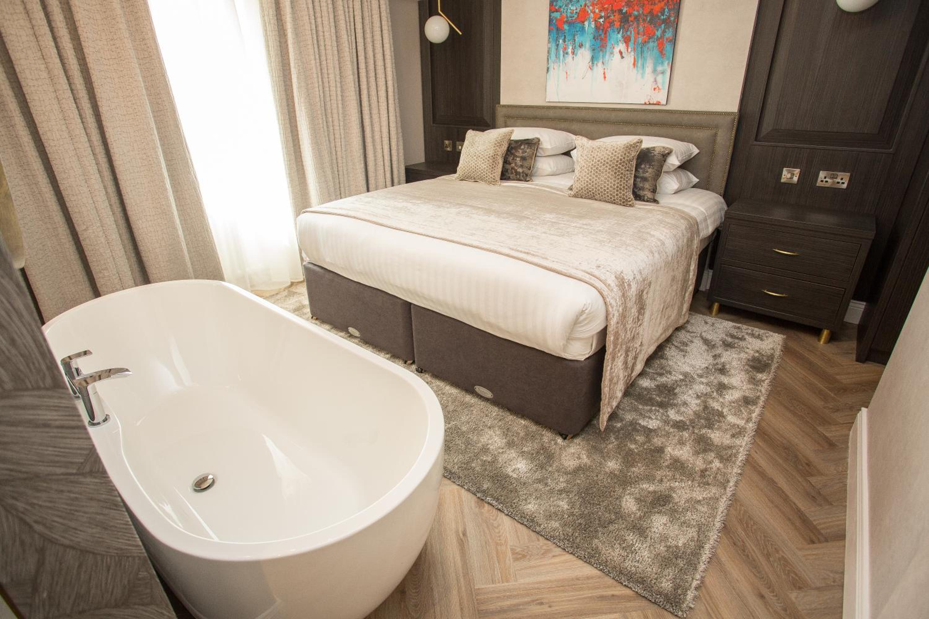 Executive Suite photo 2