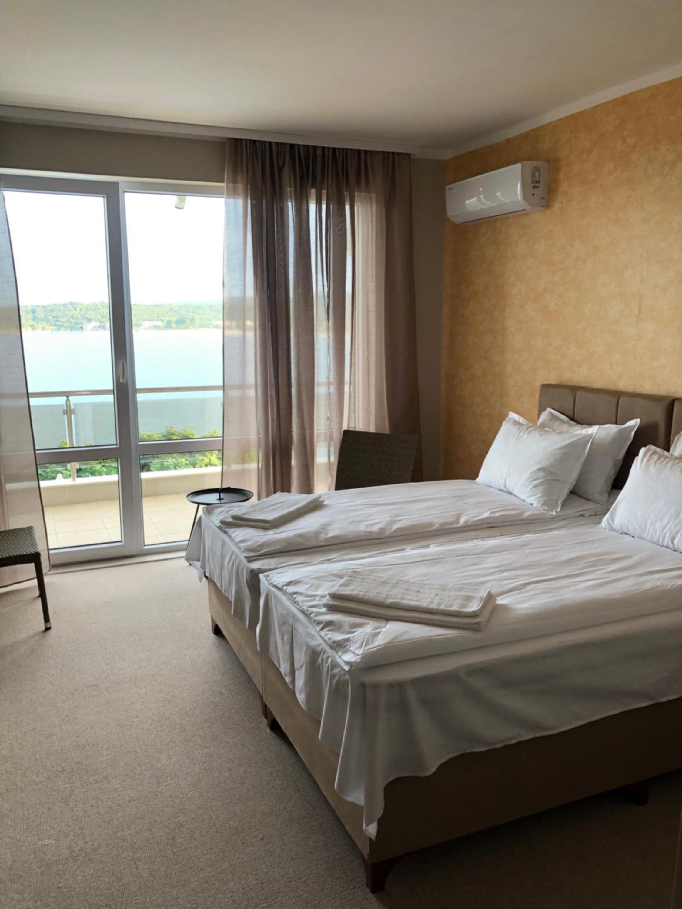 Deluxe Double or Twin Room with Sea View