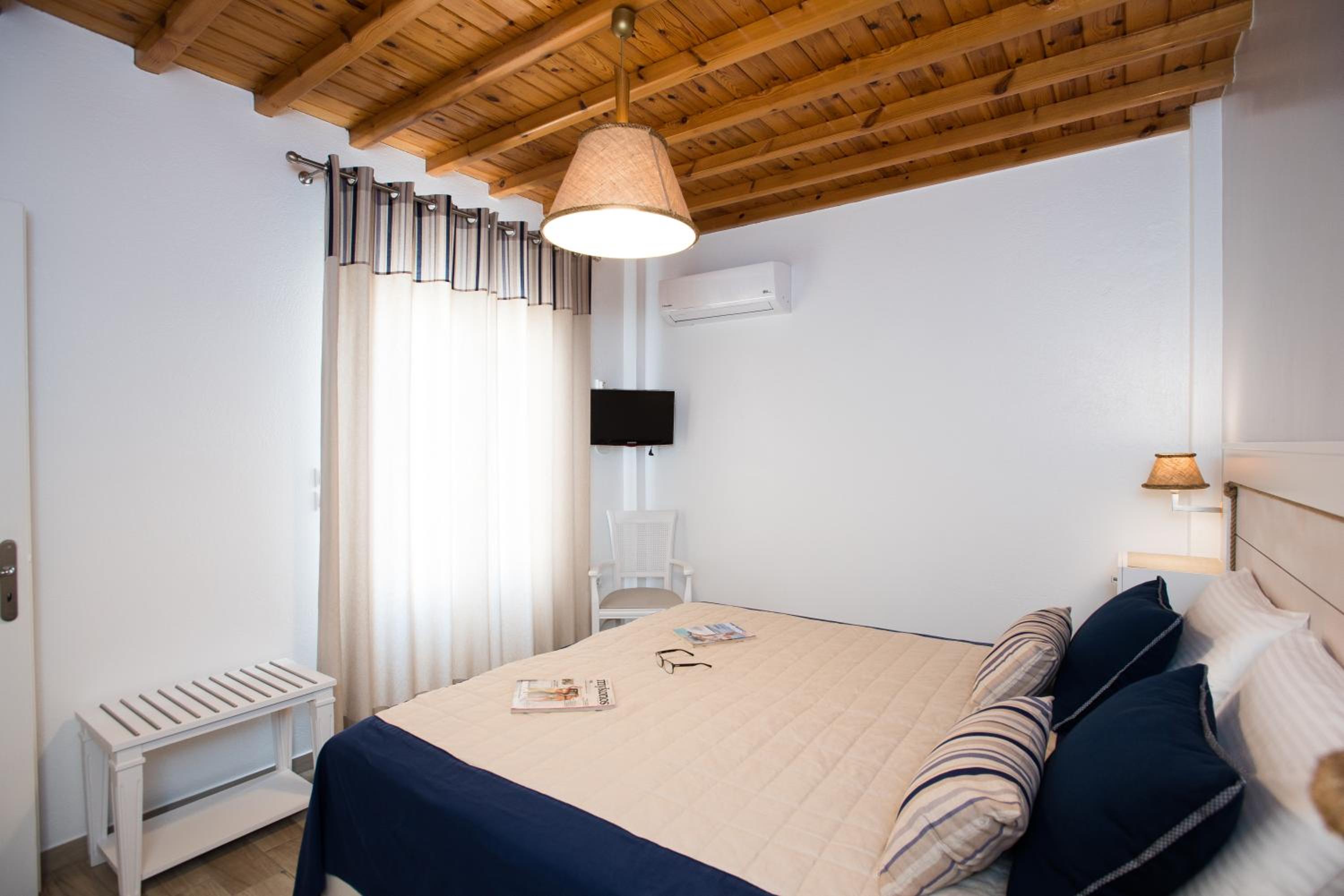 One-Bedroom Apartment - Photo 30