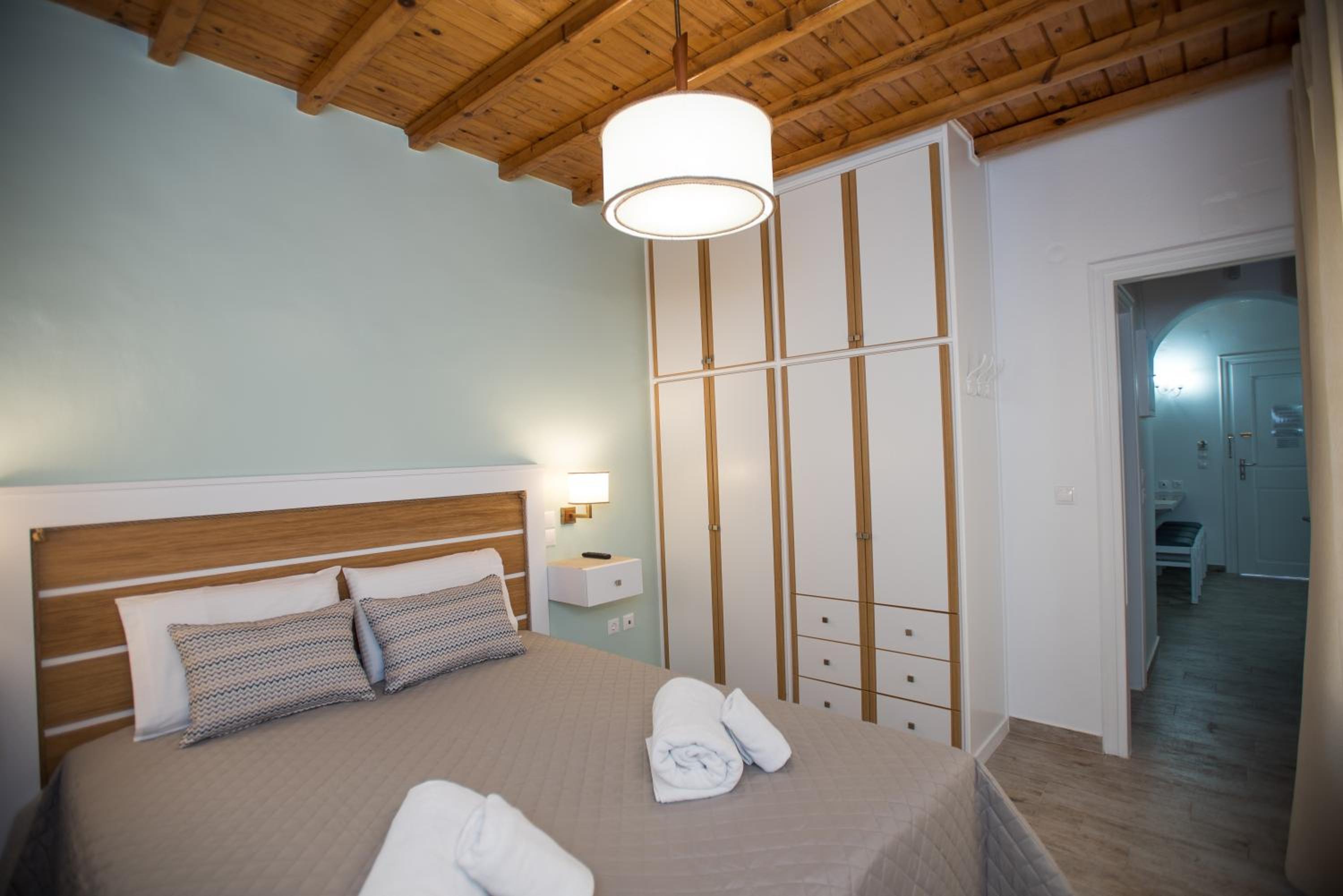One-Bedroom Apartment - Photo 26