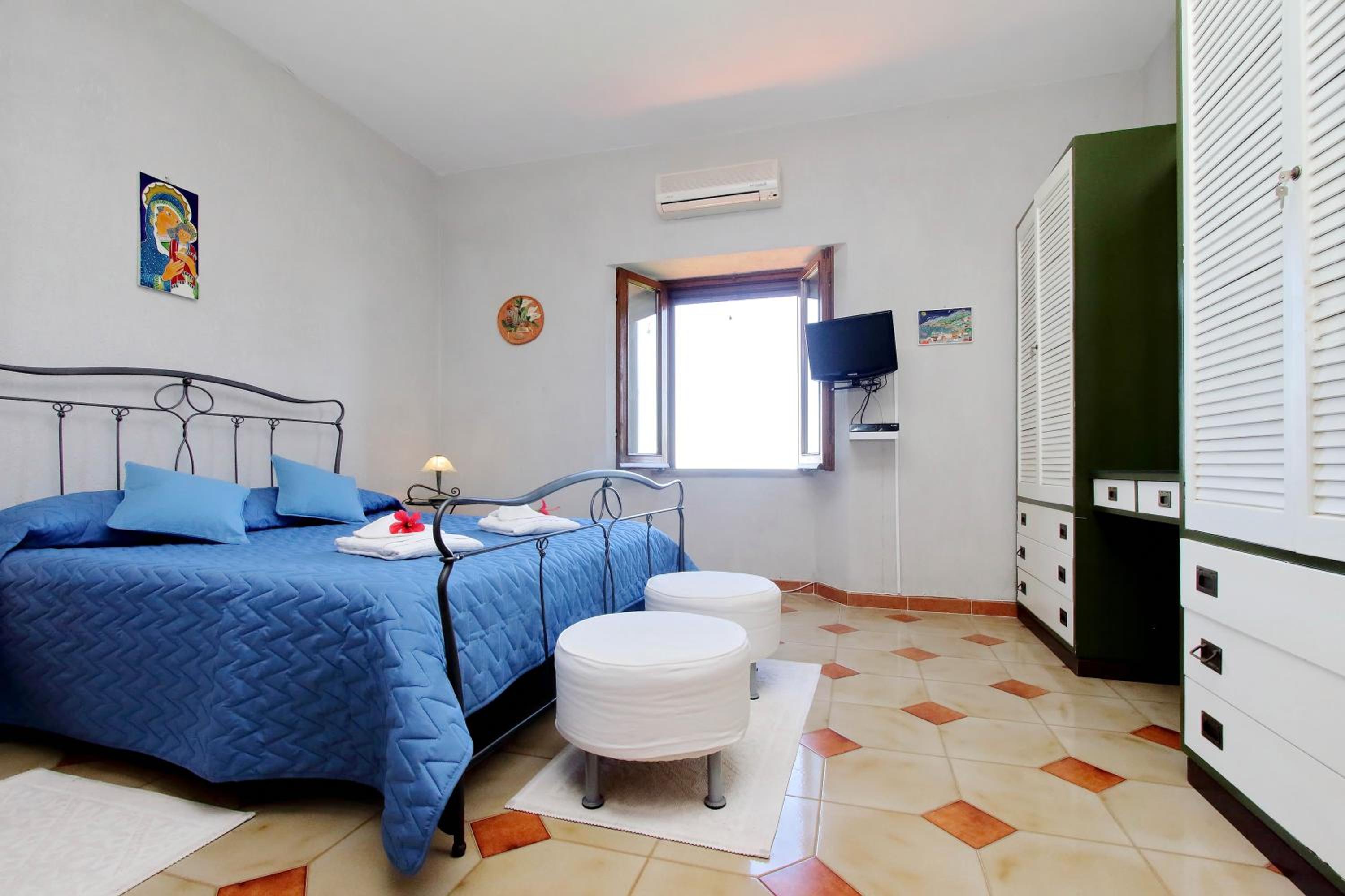 Villa photo 3