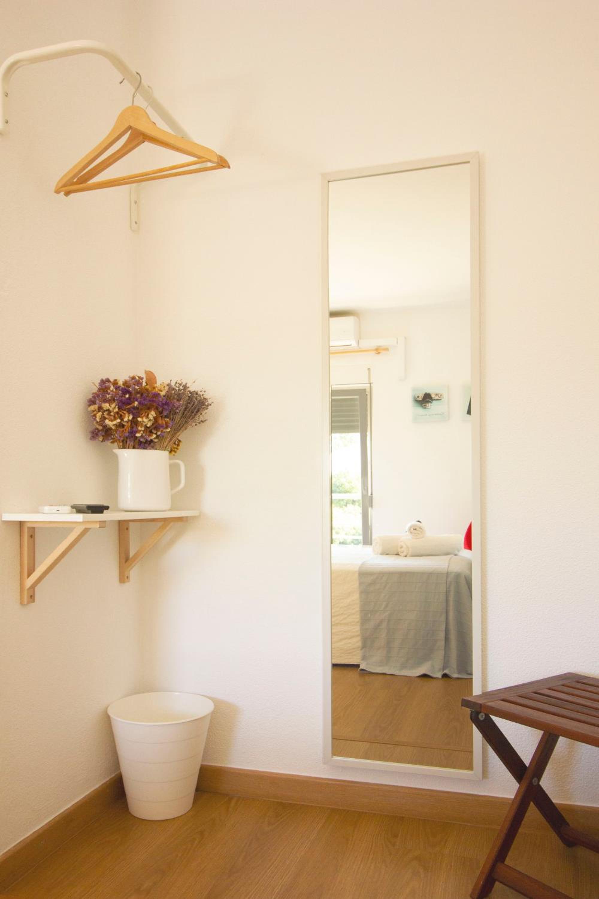 Double Room with Shared Bathroom photo 3