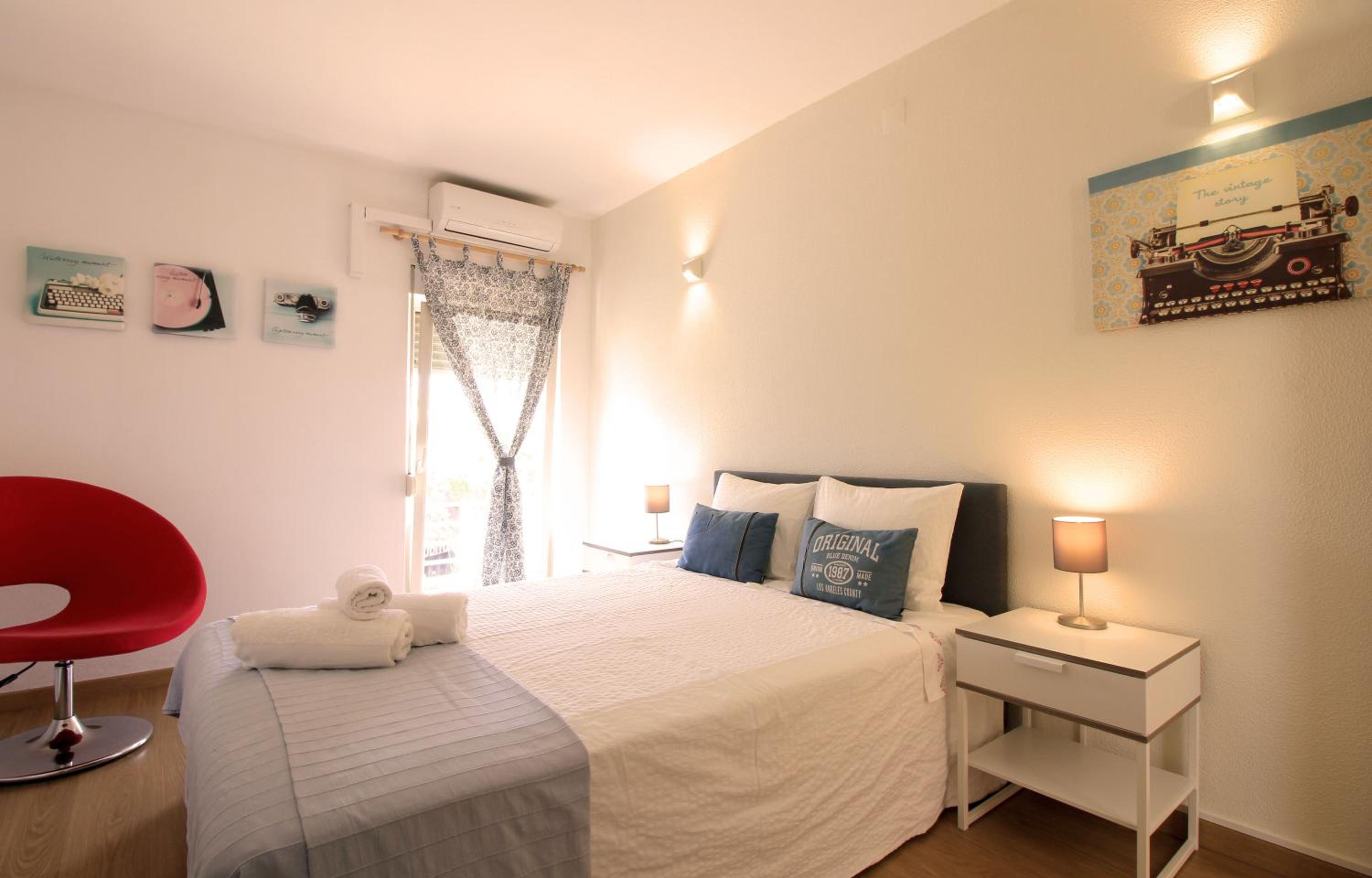 Double Room with Shared Bathroom photo 2