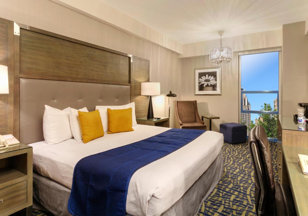 Standard King Room - Photo 4