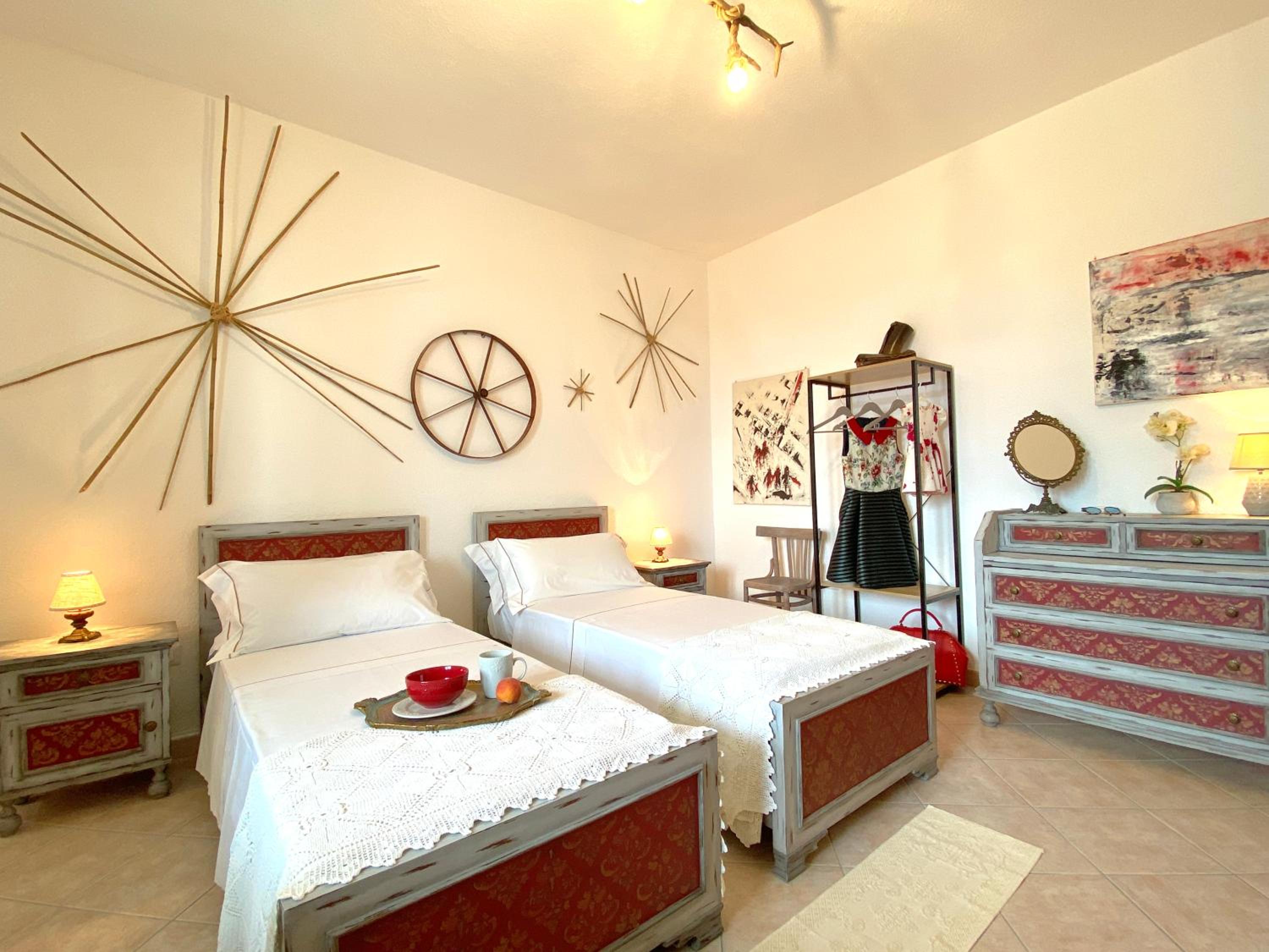 Deluxe Double or Twin Room - Photo 12