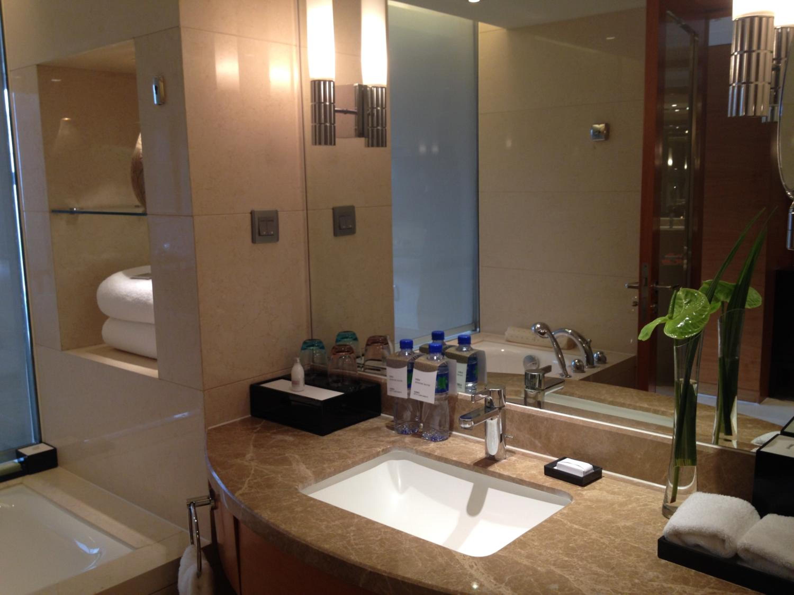 Executive Floor DeluxeTwin Room - Photo 2