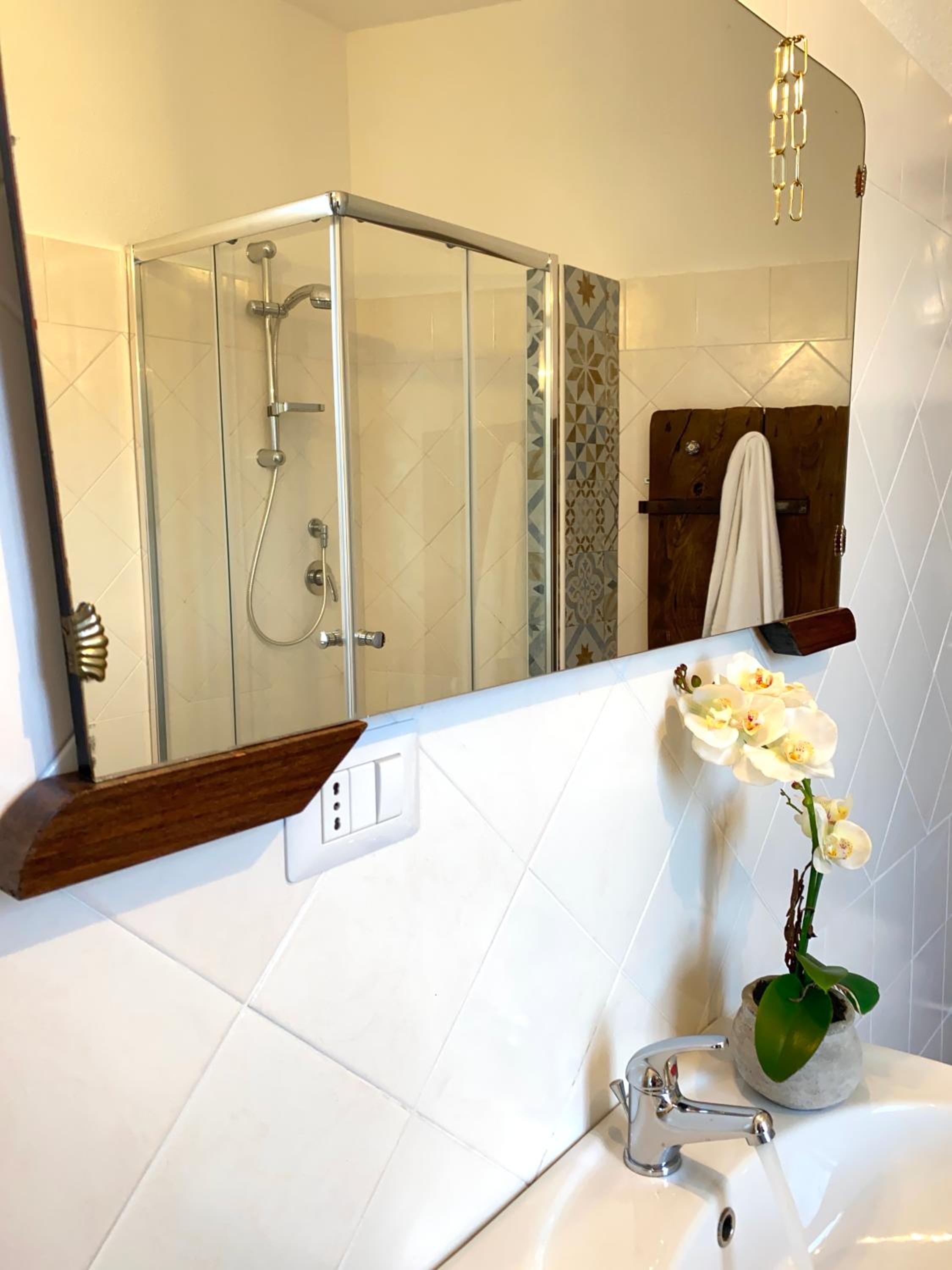 Family Room with Private Bathroom - Photo 13