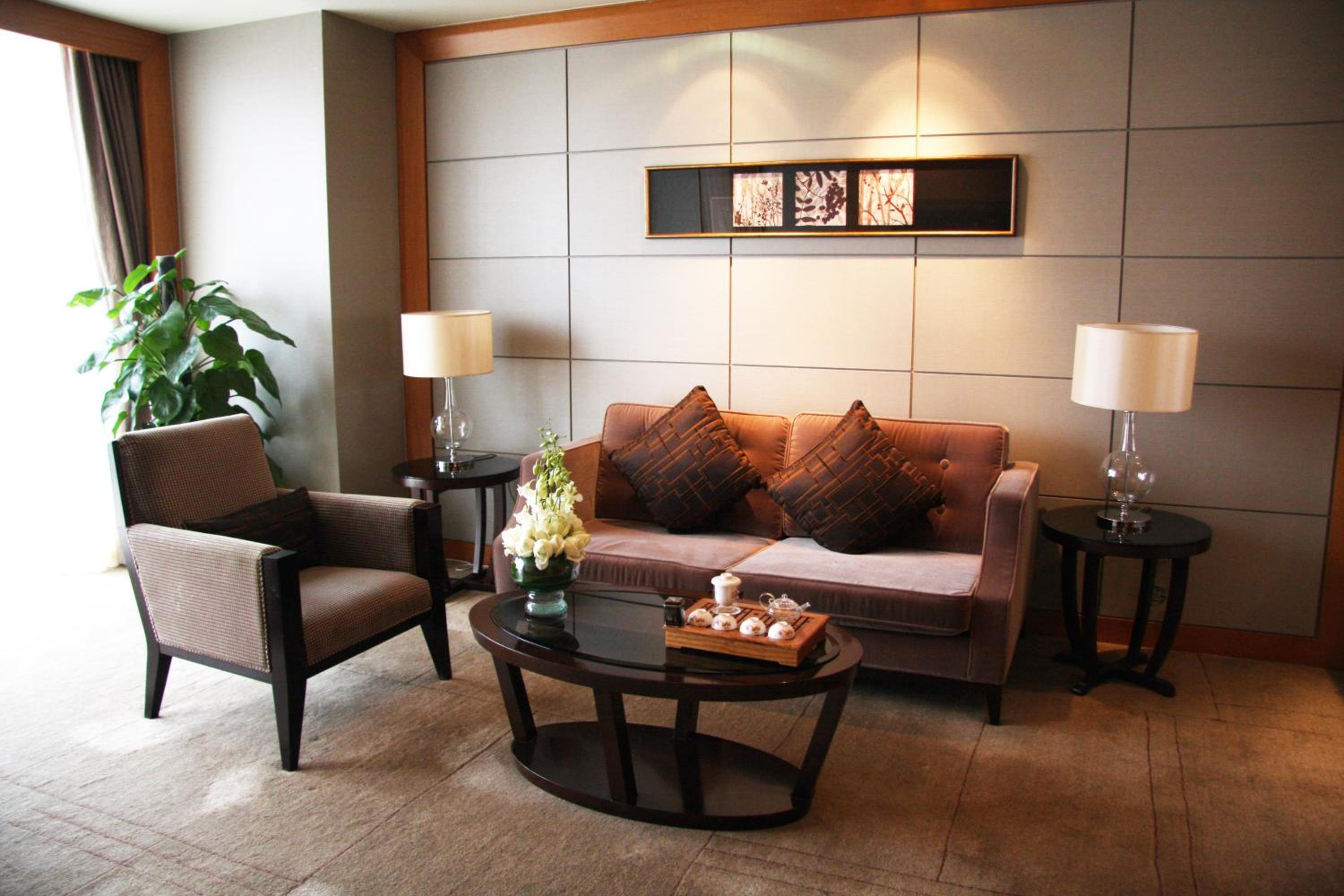 Deluxe Suite - Photo 2