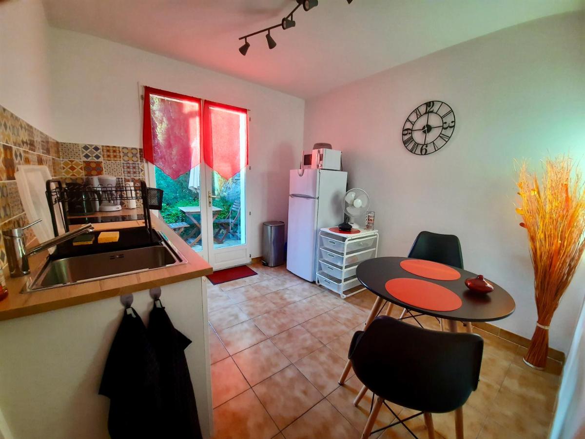 Apartment with Garden View photo 3