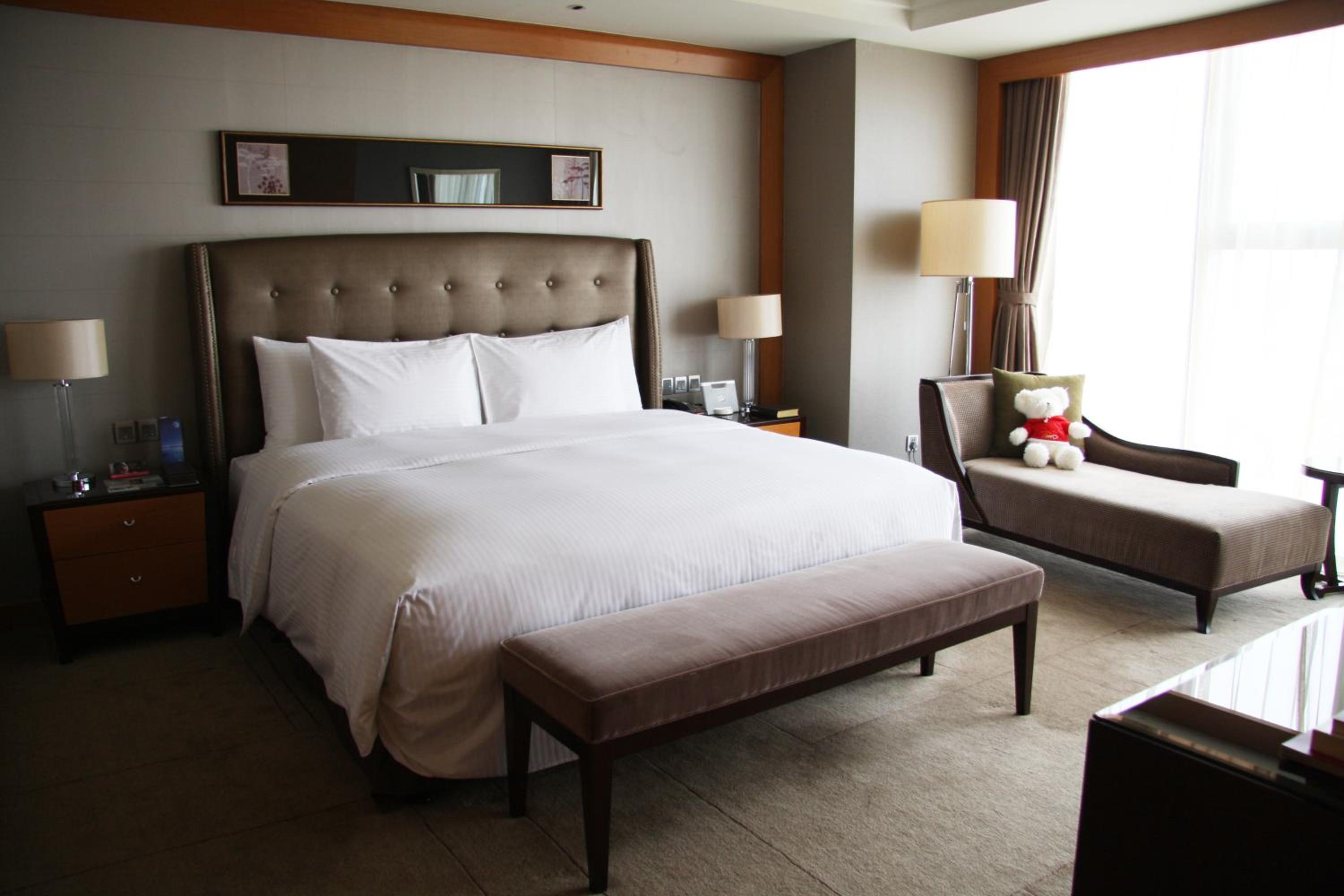 Grand Deluxe King Room - Photo 2