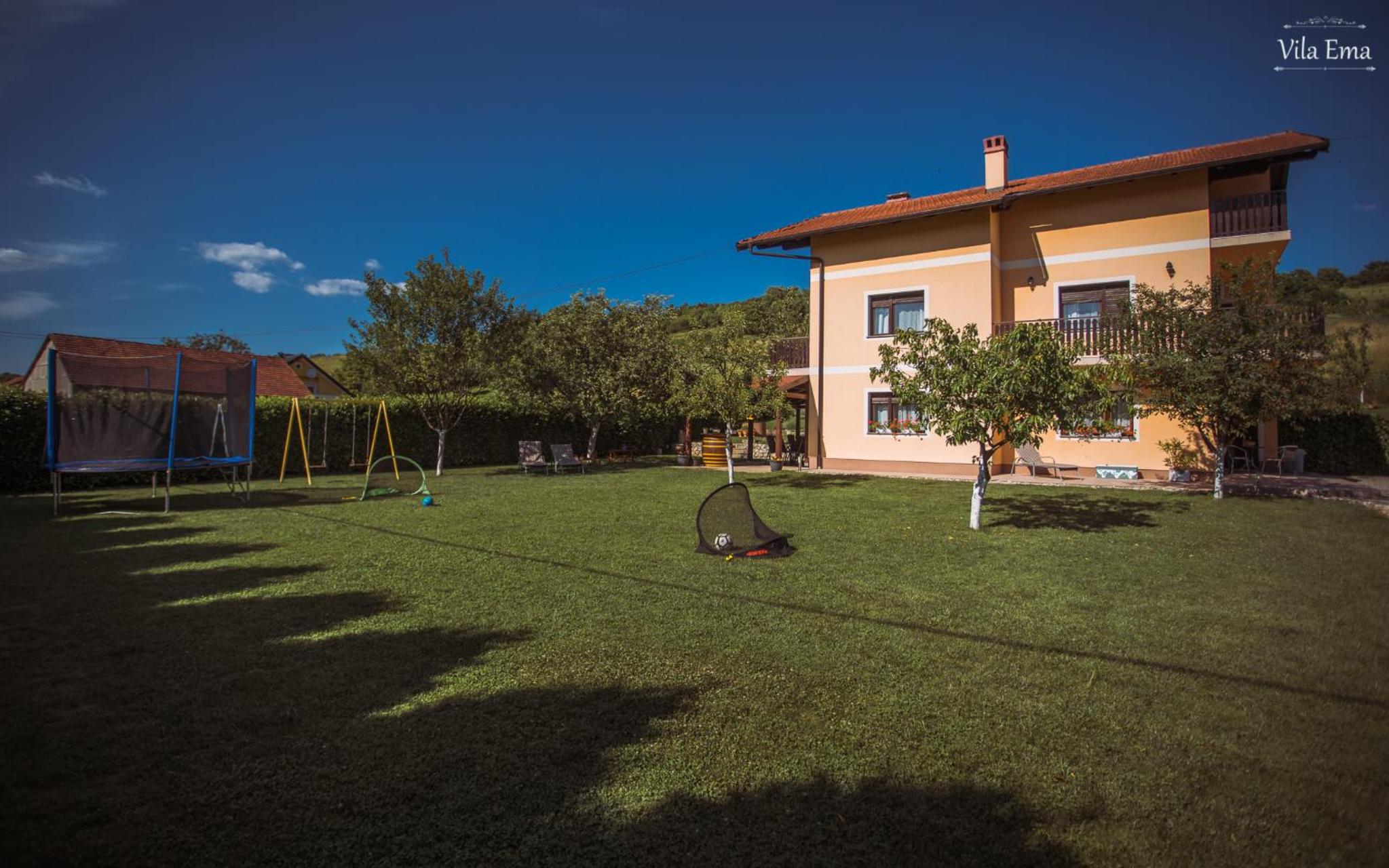 Three-Bedroom Villa photo 2
