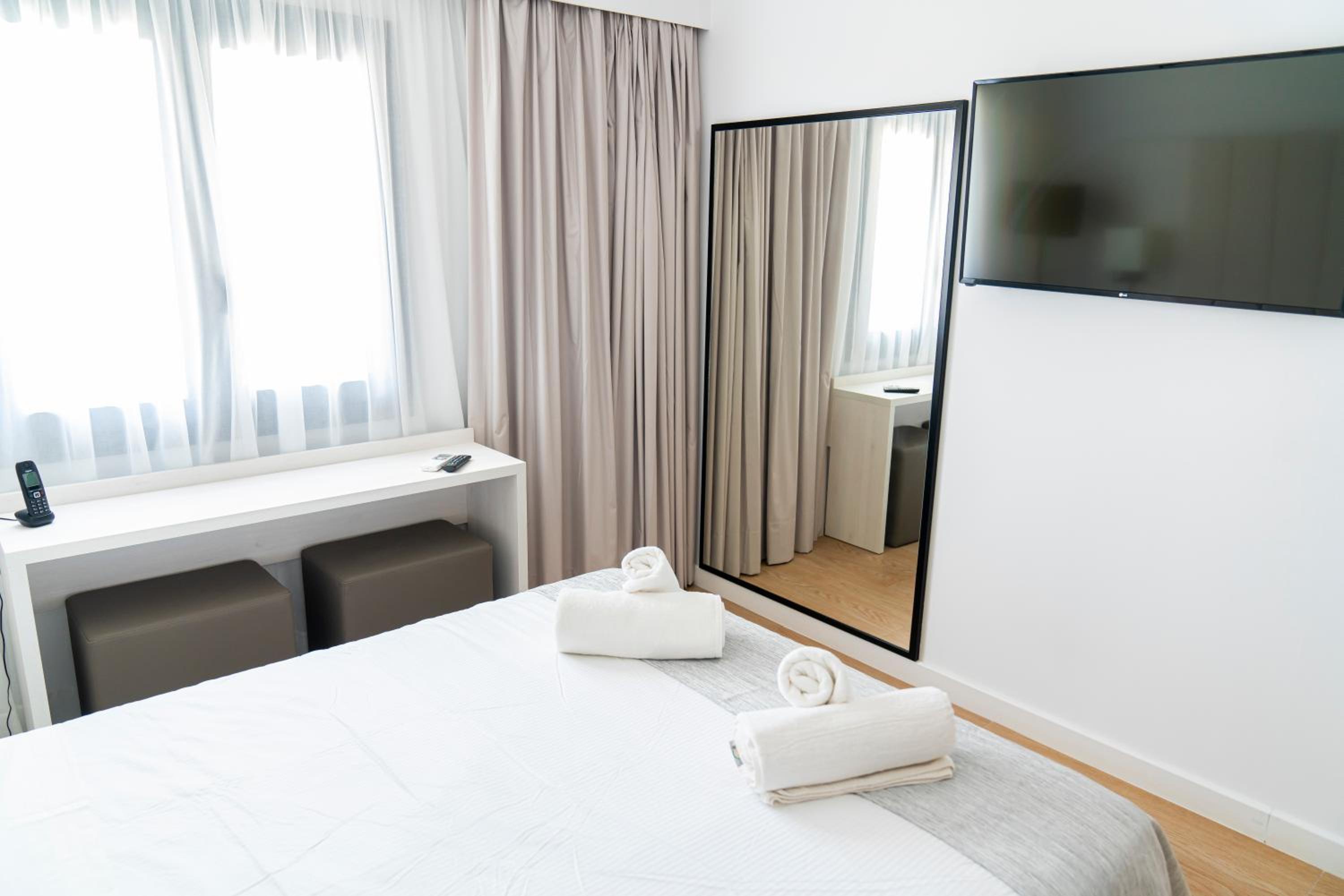 Double Room - Photo 3