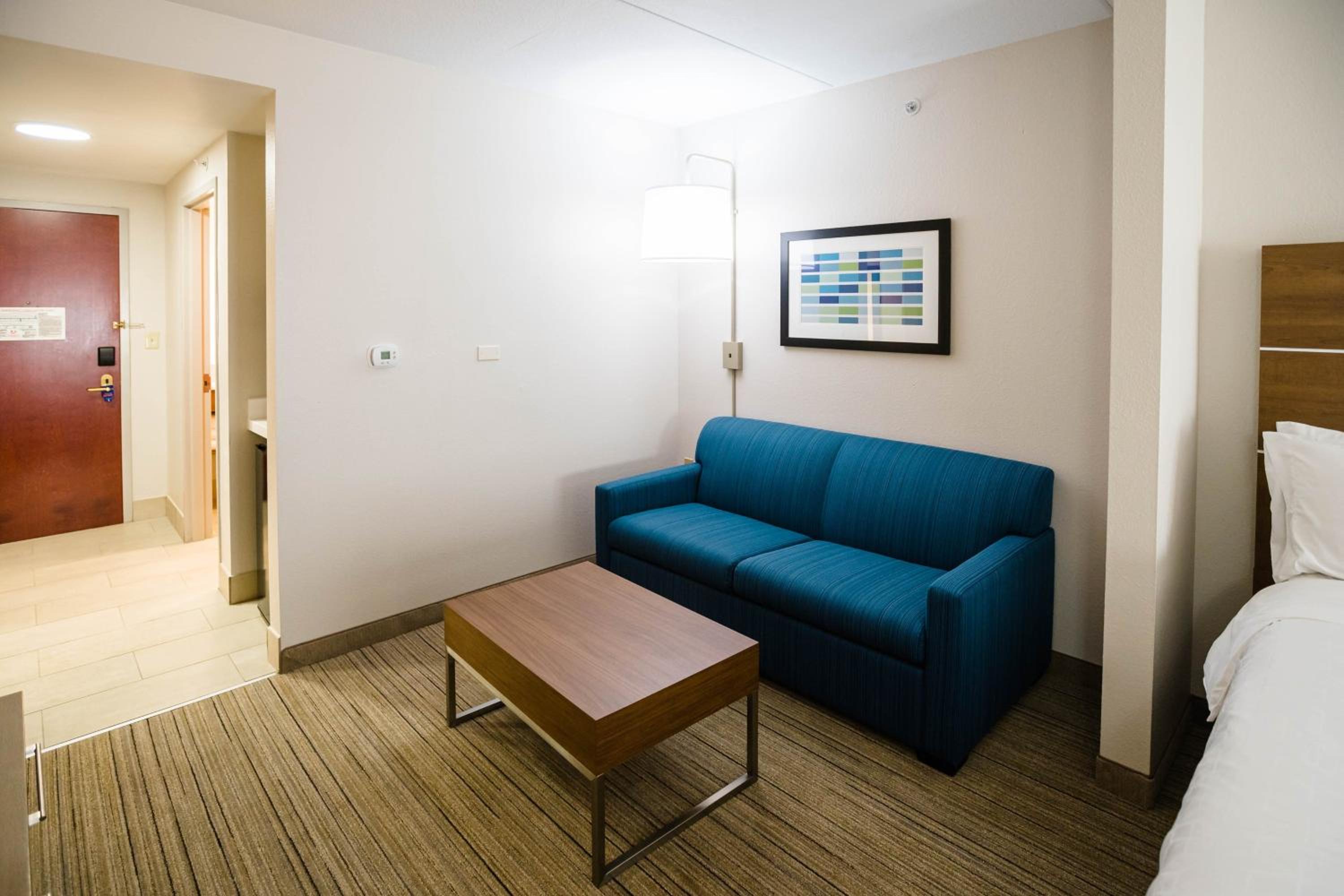 One-Bedroom King Suite with Two King and One Sofa Bed - Photo 3