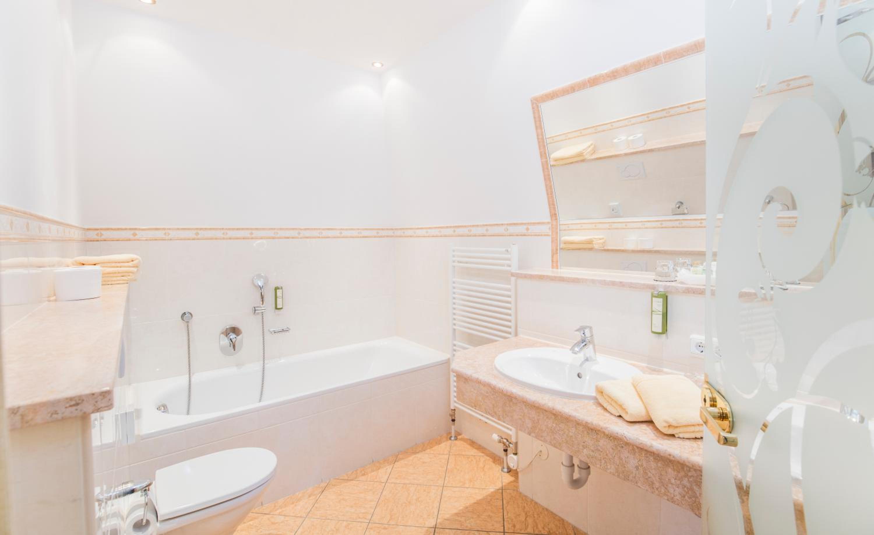 Kaiser Suite Landhaus - Photo 3