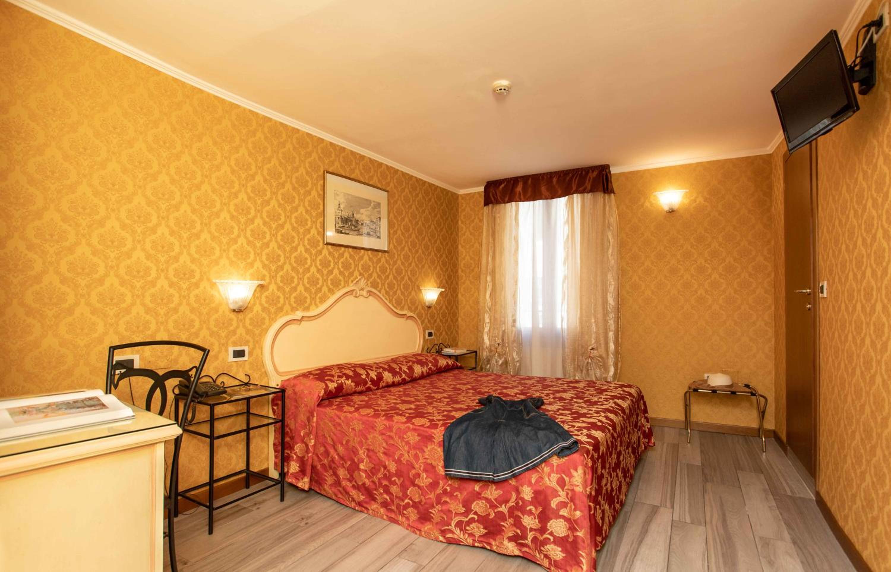 Junior Suite with Canal View photo 3