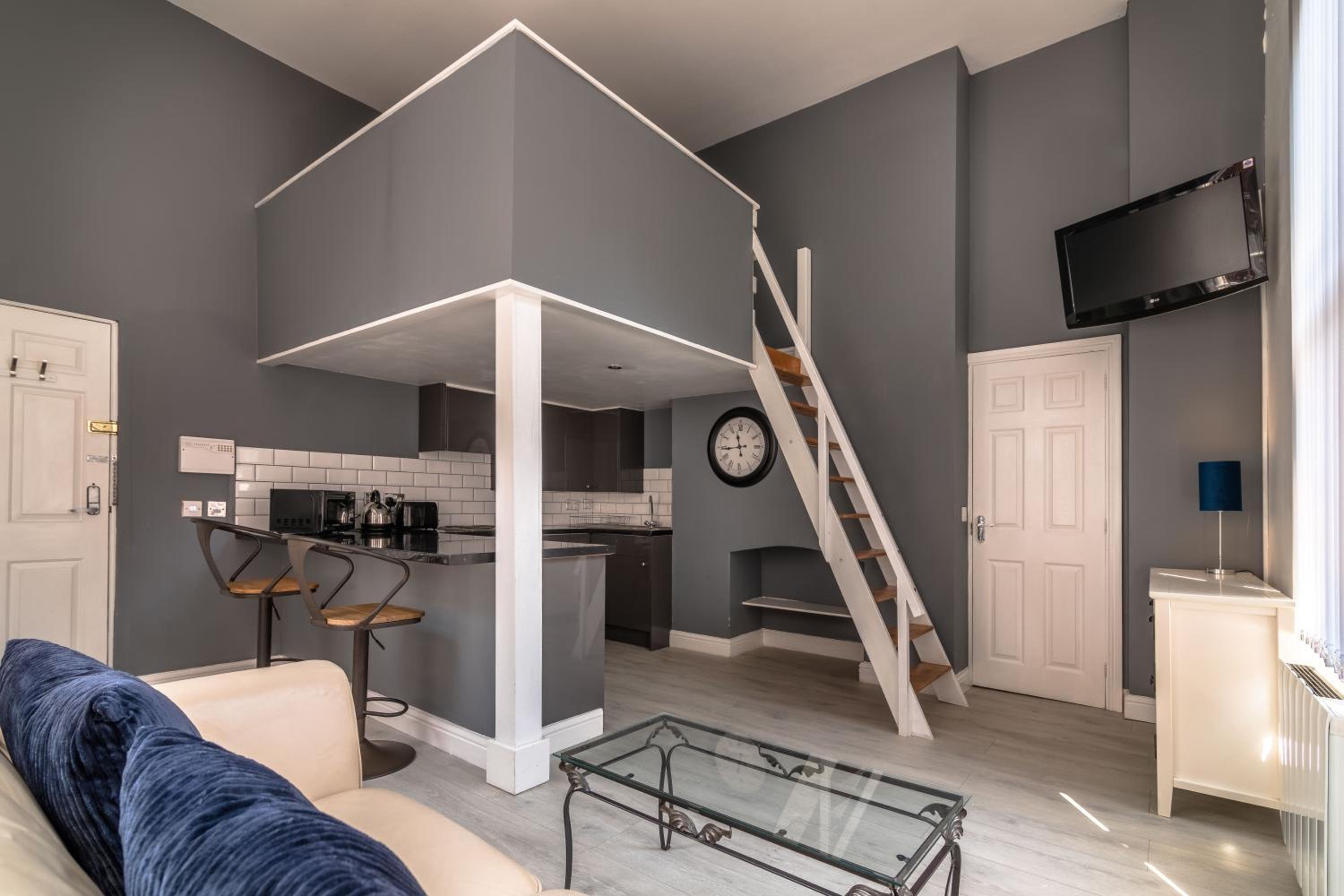 Studio Apartment