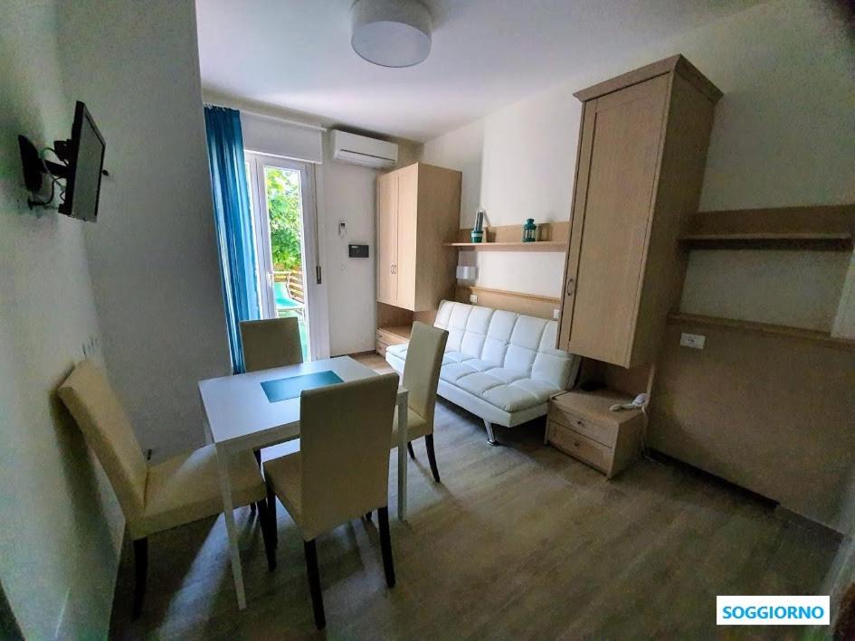 One-Bedroom Apartment With Garden View