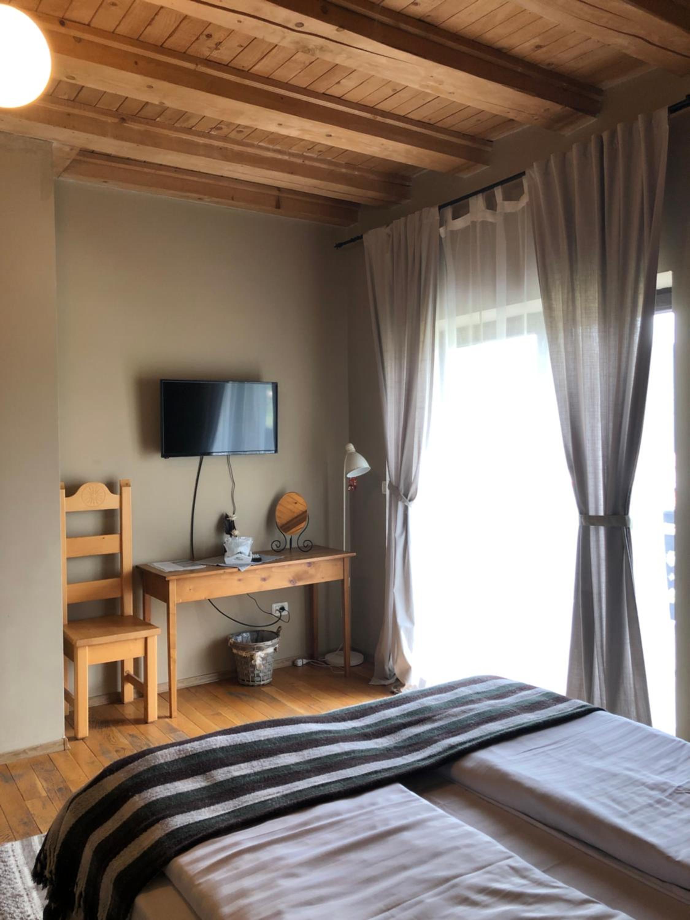 Double Room - Photo 2