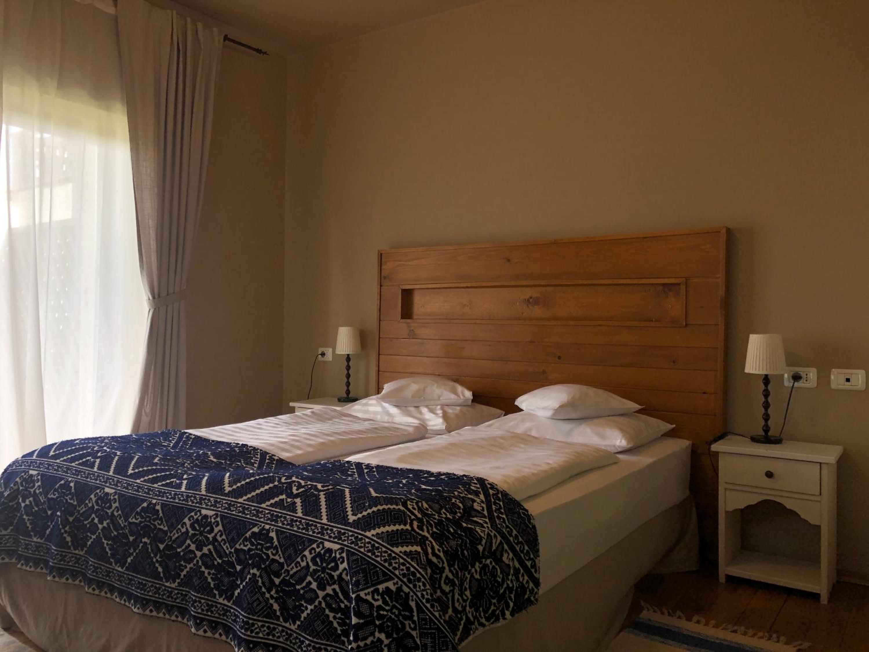 Double Room - Photo 5