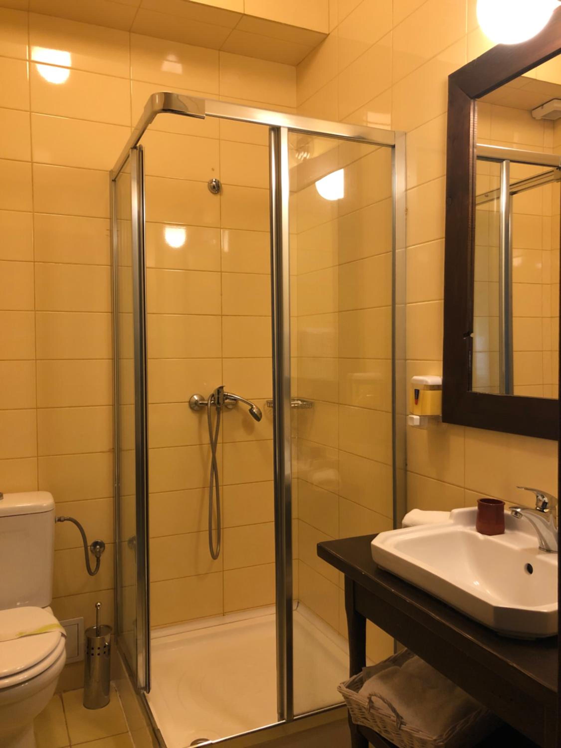 Twin Room - Photo 4