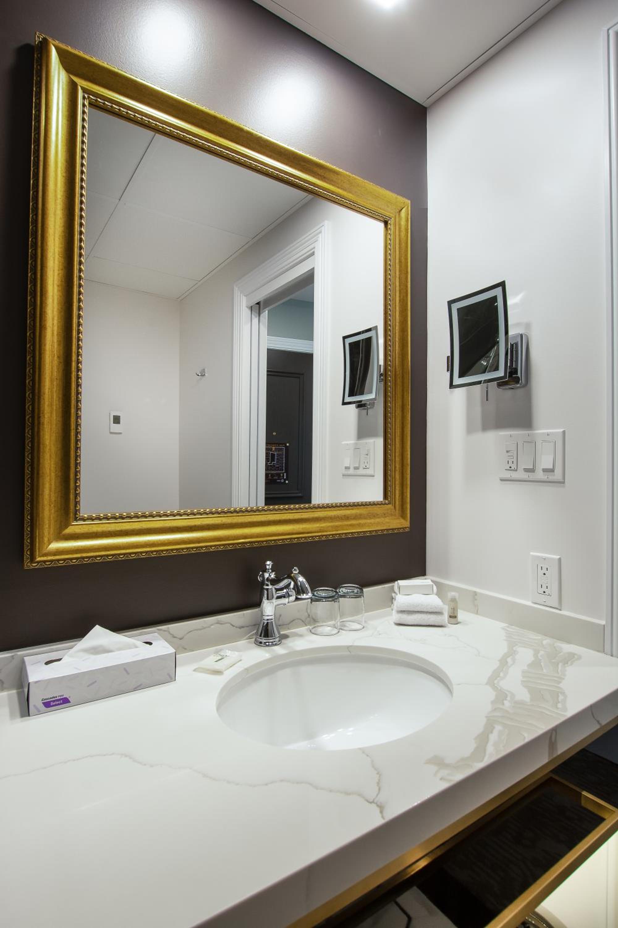 Double Room with Two Double Beds, photo 7