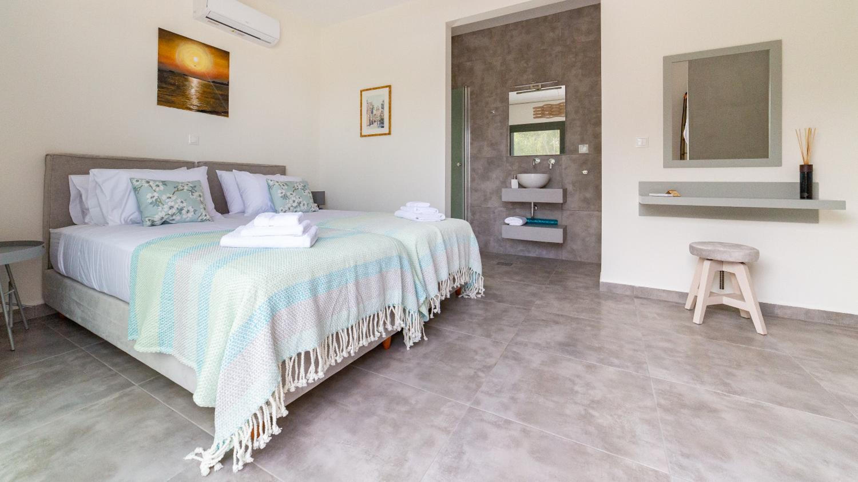 Two-Bedroom Villa photo 3