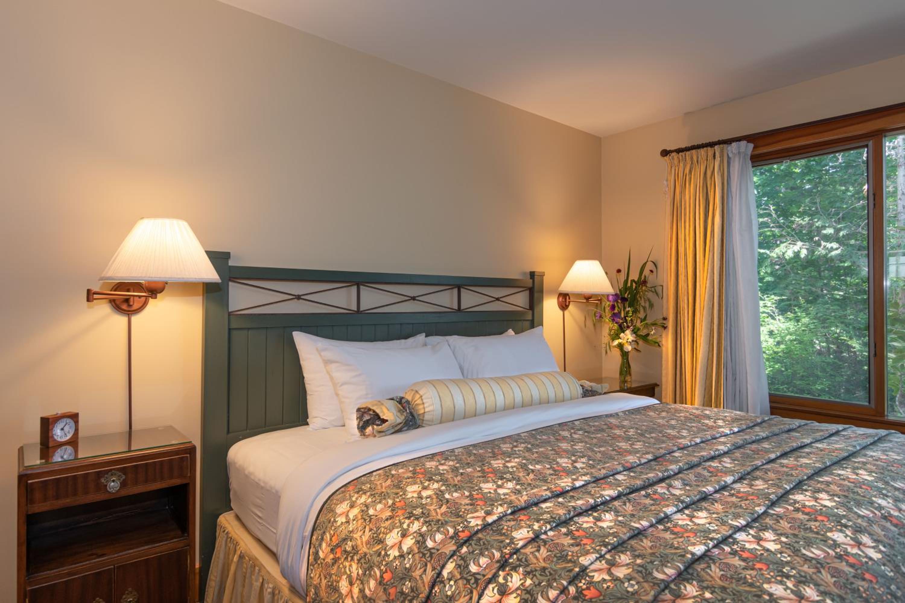 Deluxe King Suite - Sussex