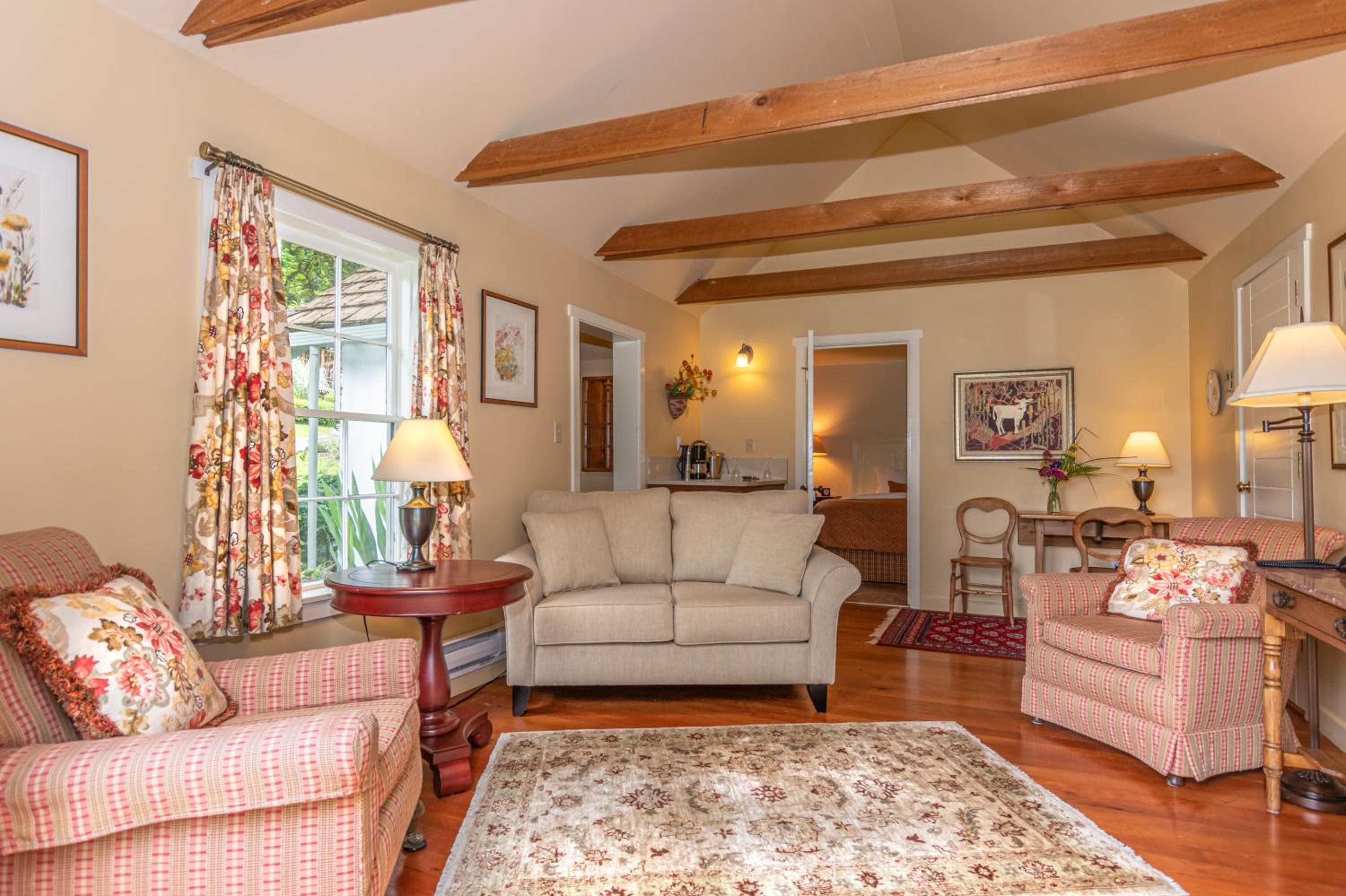 Premier King Cottage - Post