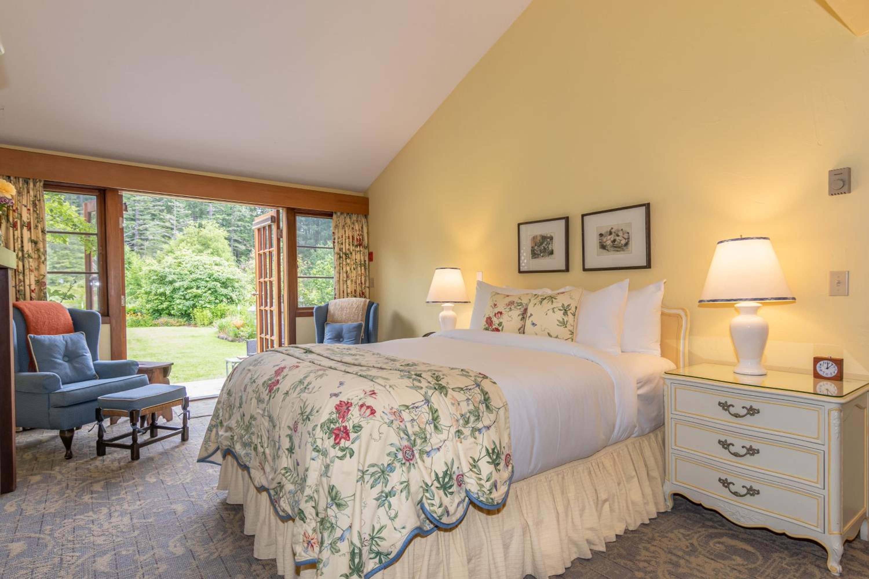 Deluxe Queen Suite - Meadow