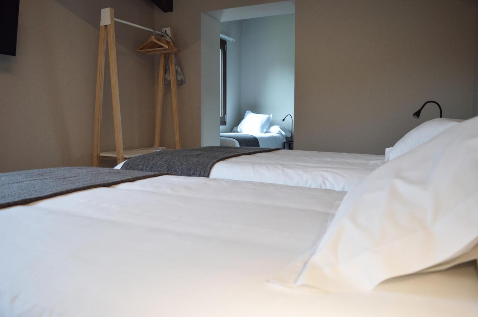 Quadruple Room with Mountain View photo 3
