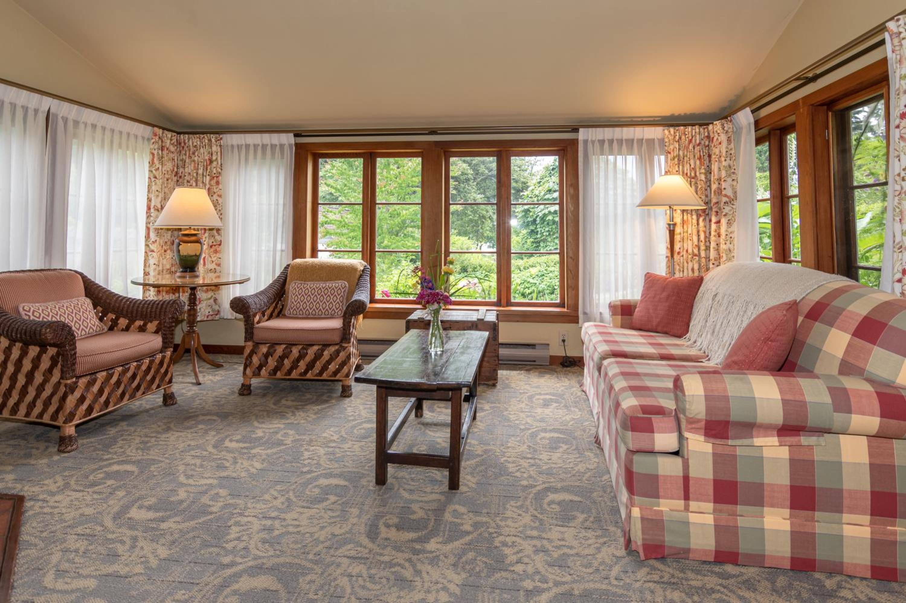 Premier Queen Suite - Greenhouse
