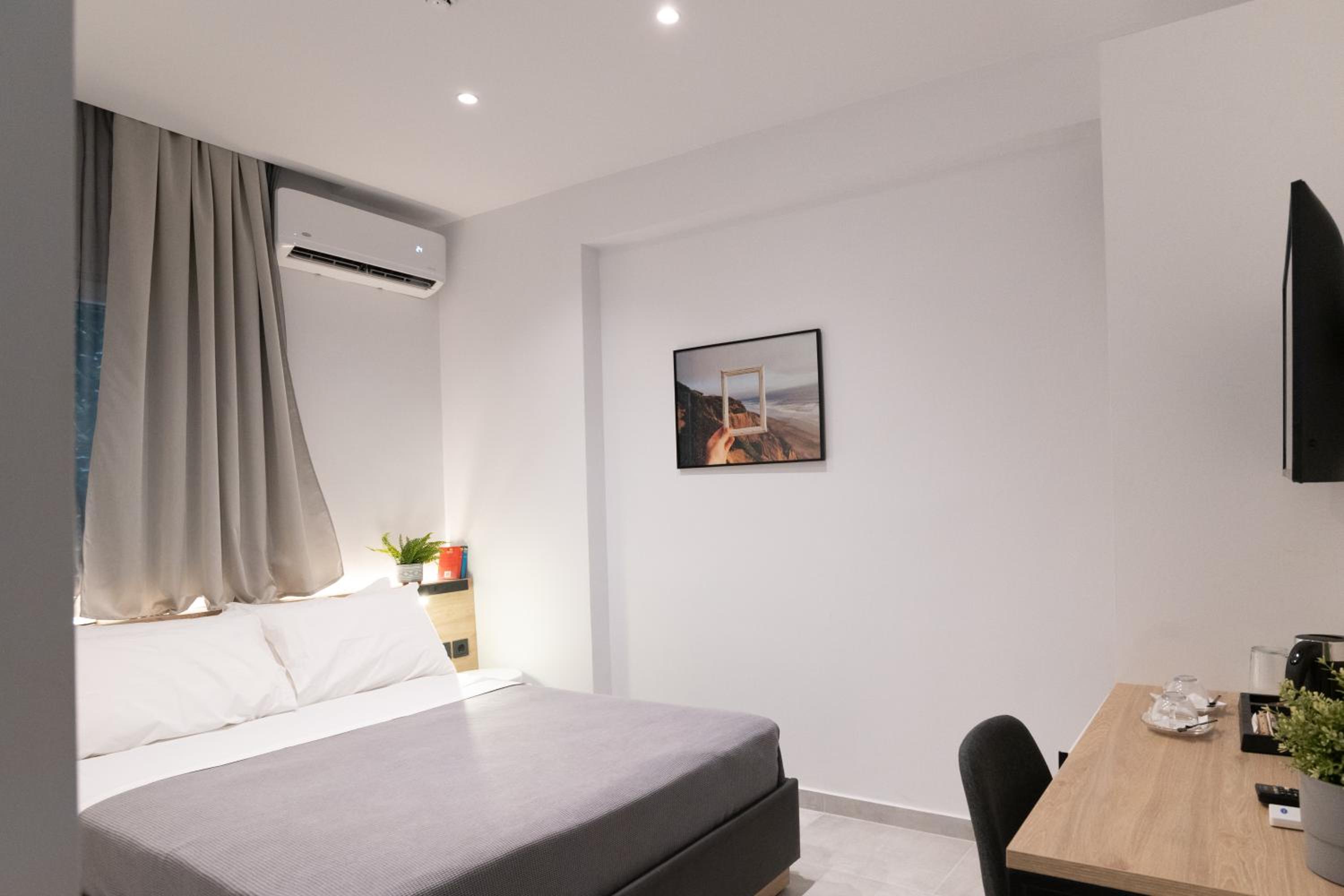 Economy Double Room - Photo 6
