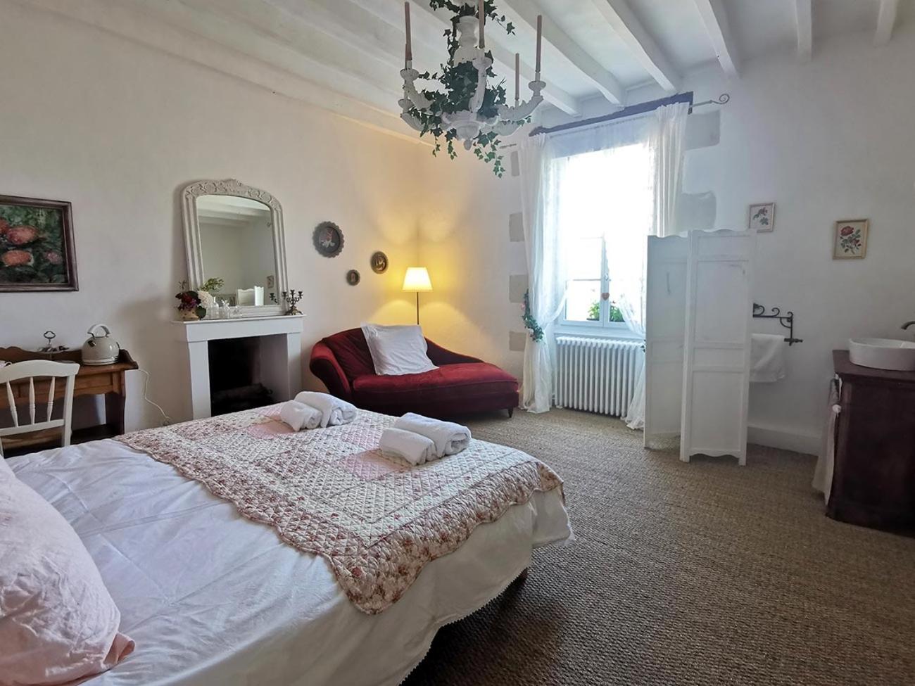 Double Room with Private External Bathroom - Photo 3