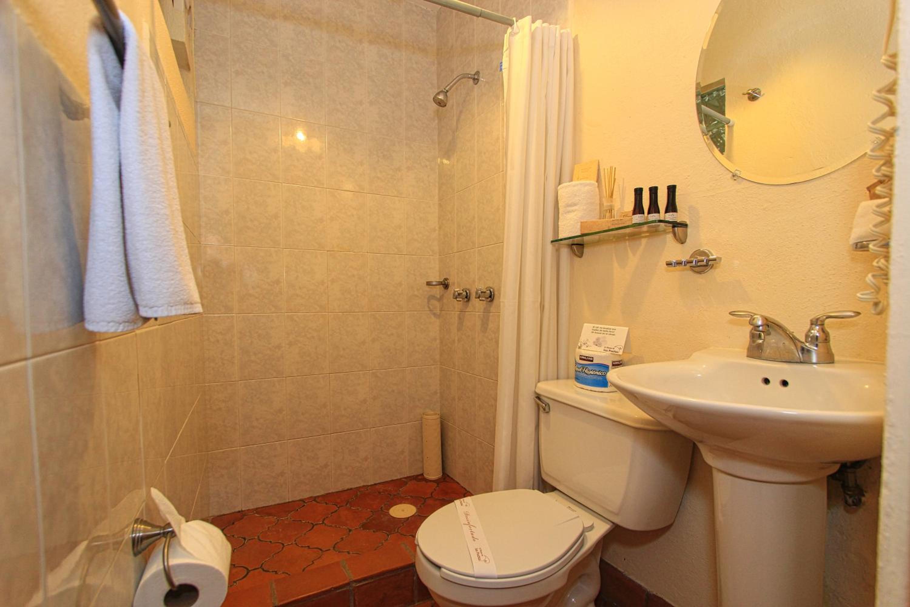 Double Room with Two Double Beds - Photo 14