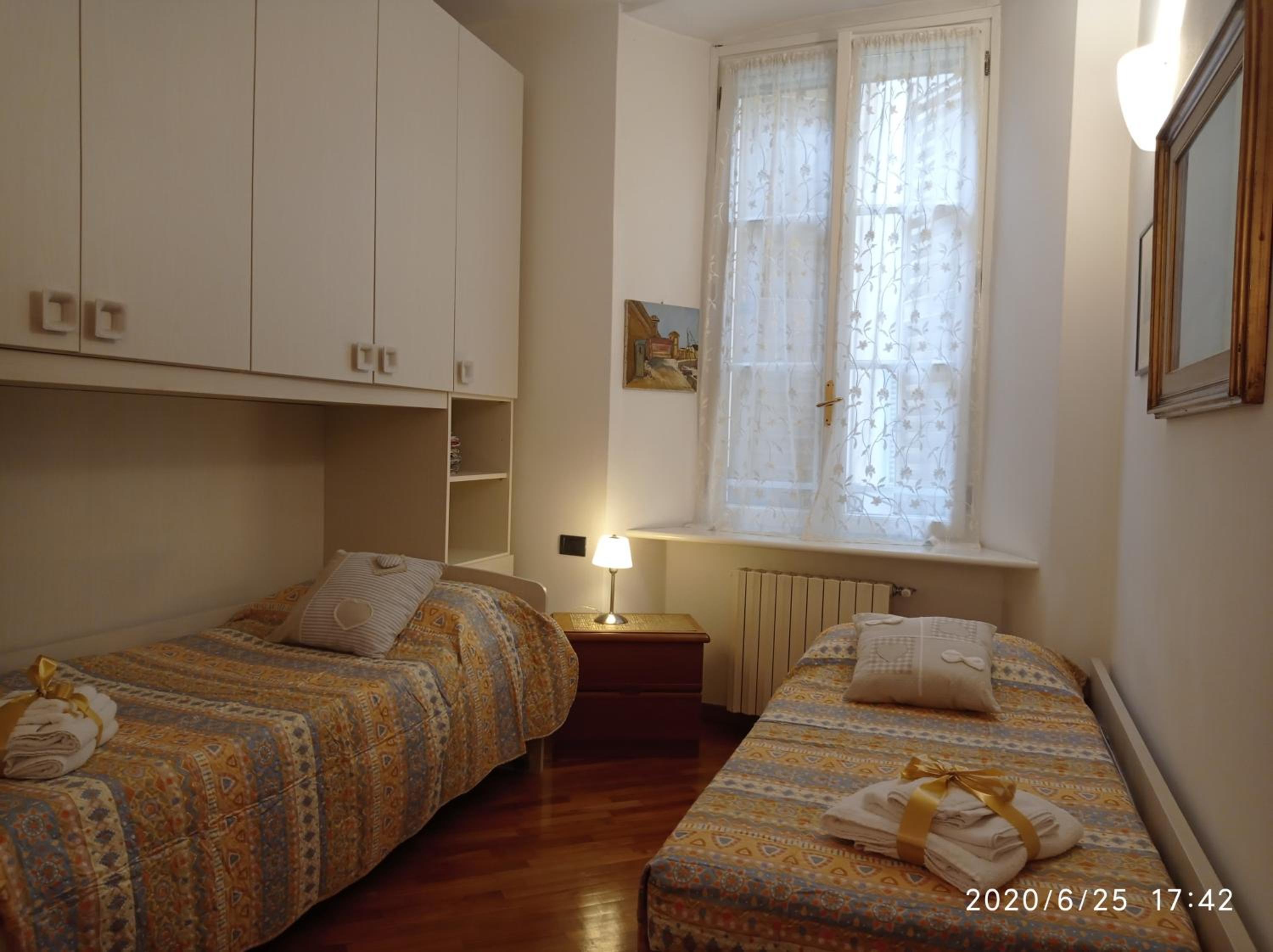 Two-Bedroom House - Photo 20