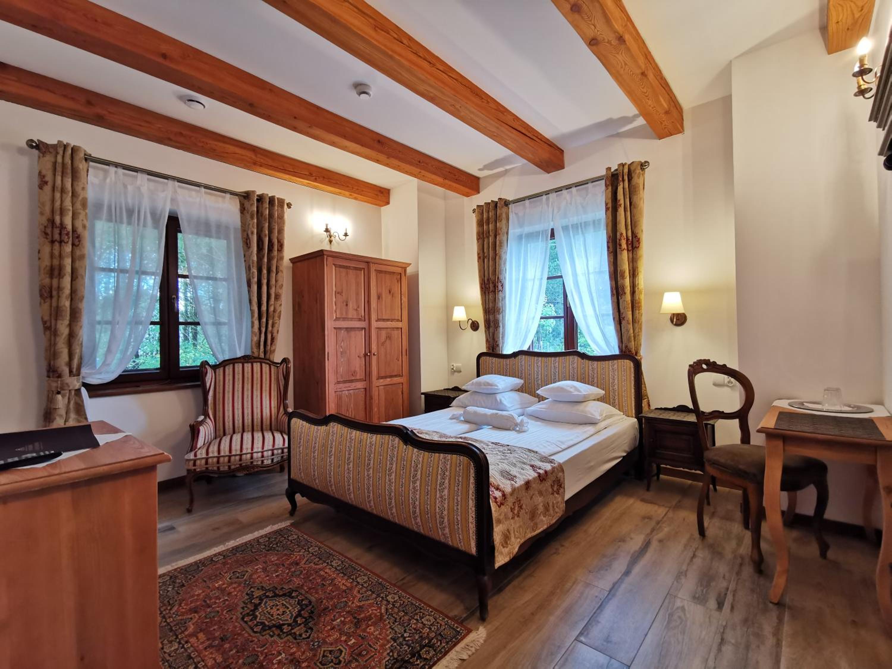 Large Double or Twin Room - Photo 7