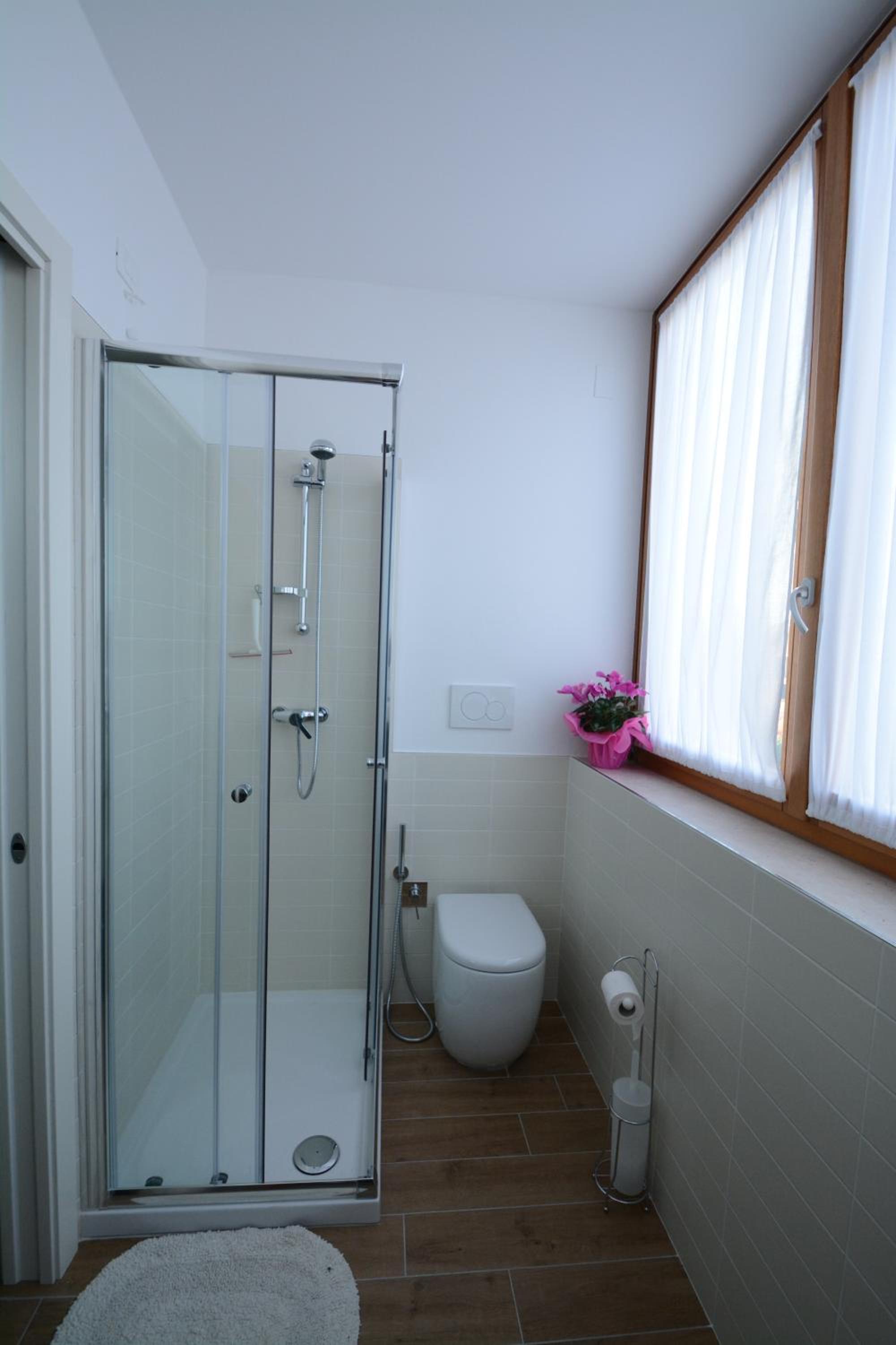 Deluxe Double or Twin Room - Photo 5