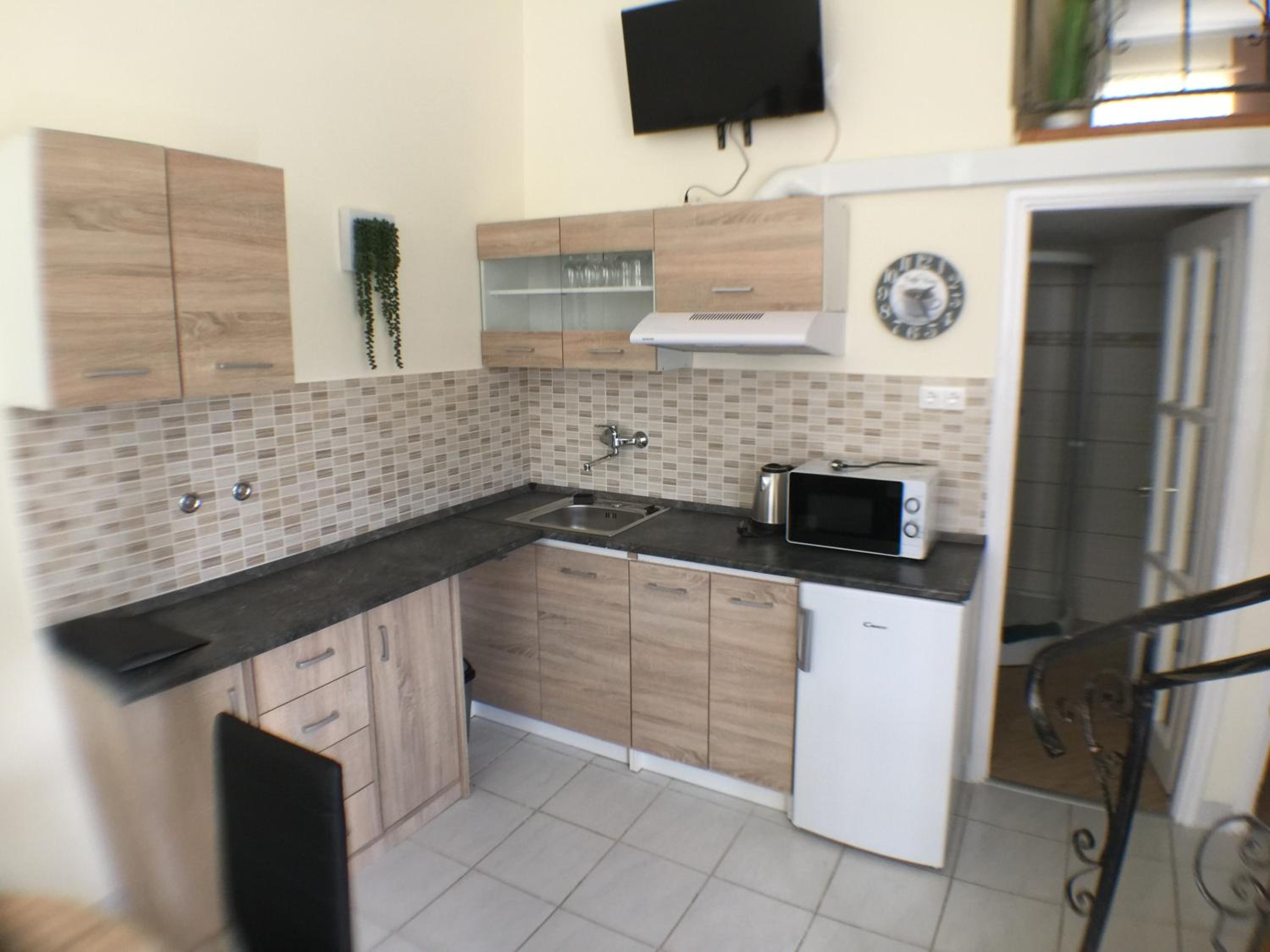 Apartment with Shower photo 1