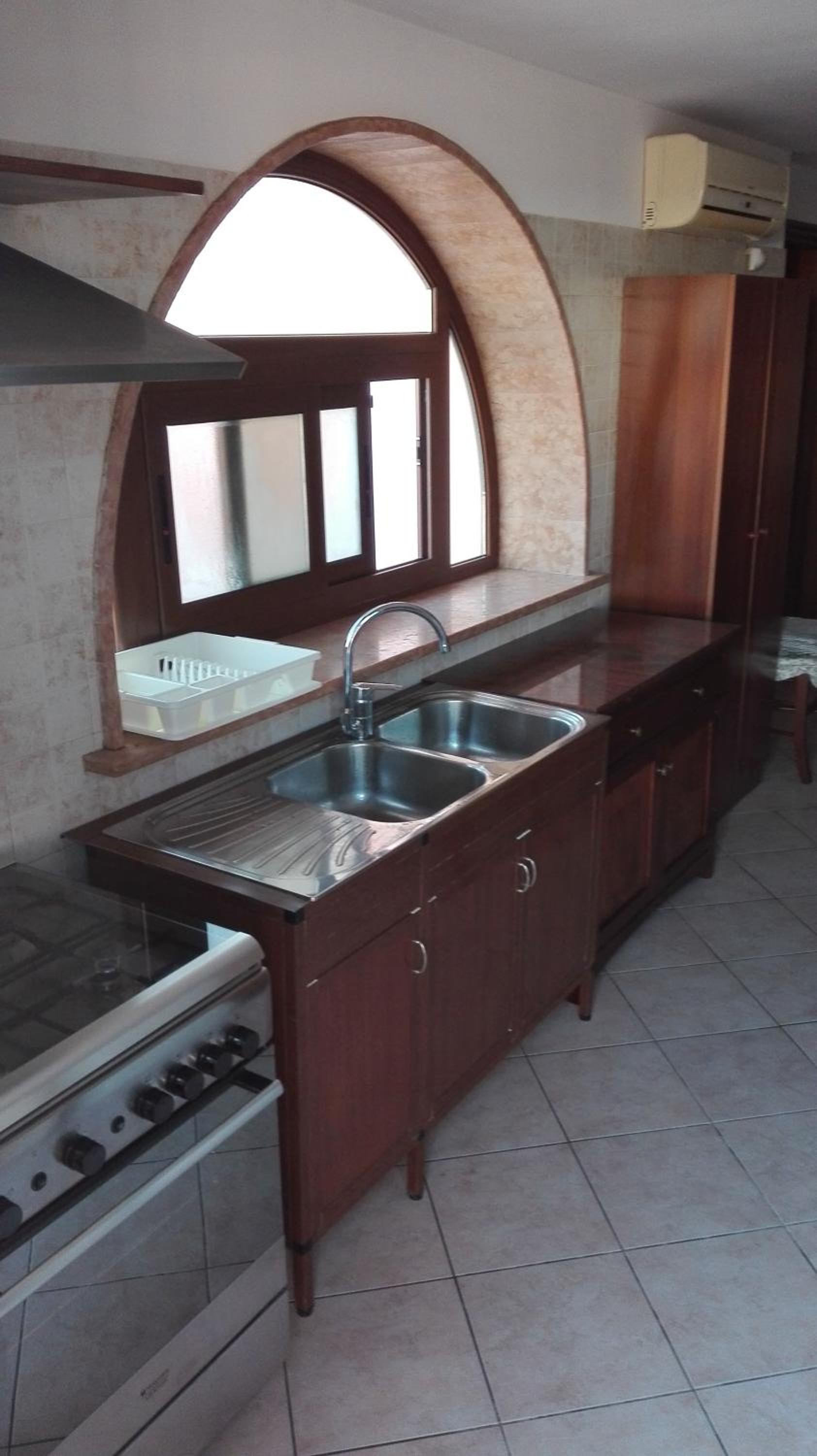 One-Bedroom Apartment - Photo 12