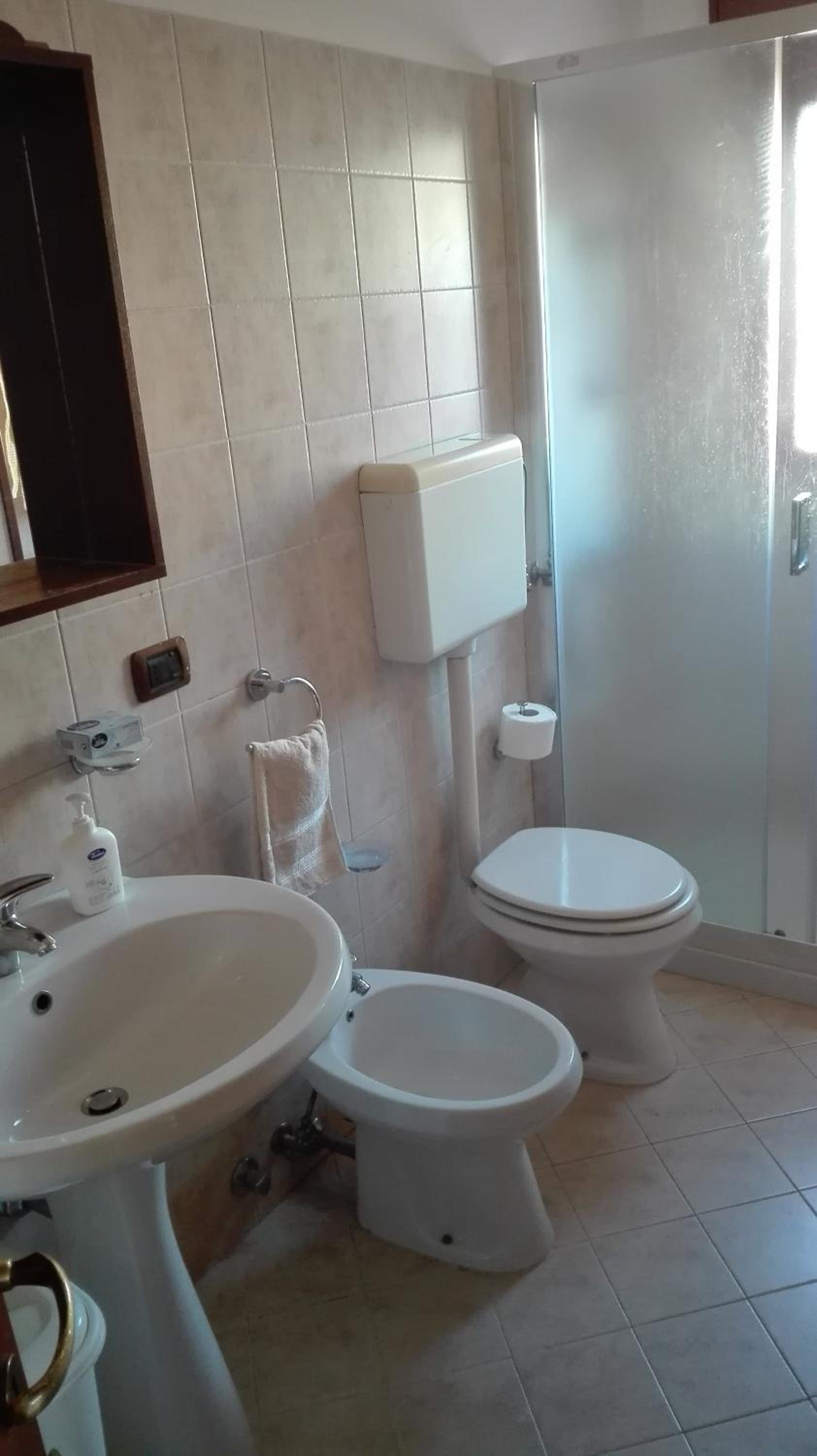 One-Bedroom Apartment - Photo 9