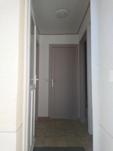 One-Bedroom House photo 3