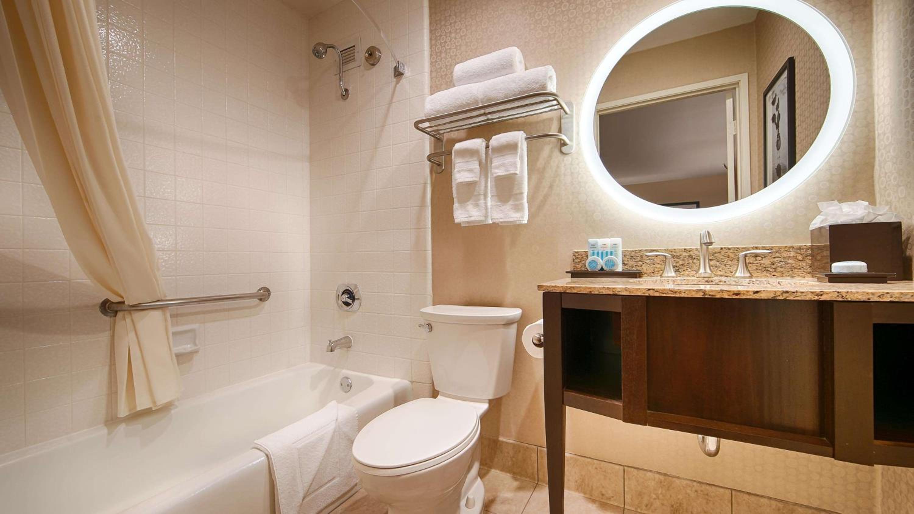 King Room - Non-Smoking - Photo 2