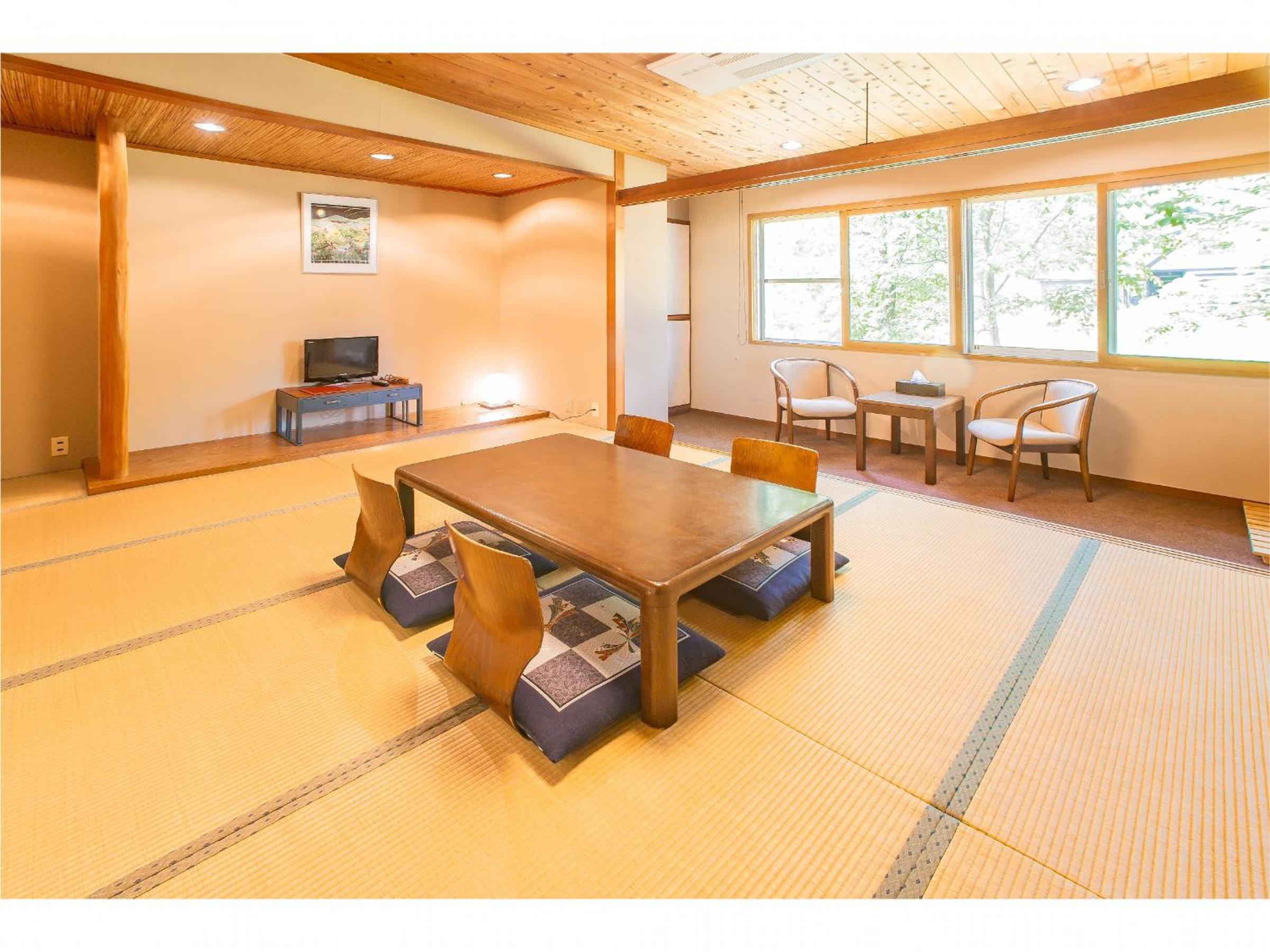 Japanese-Style Quadruple Room with Shared Bathroom
