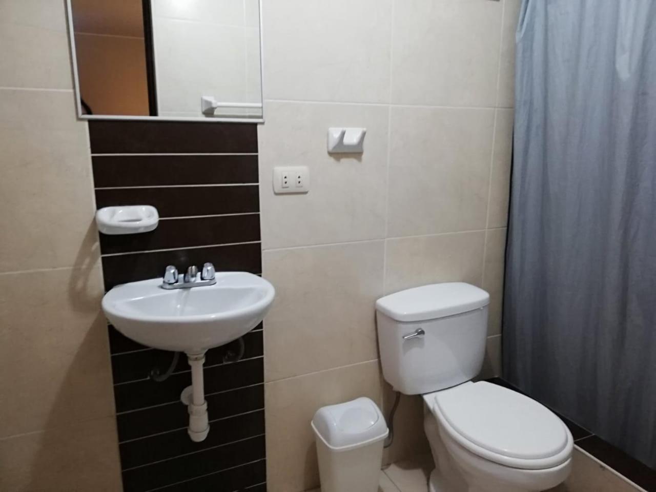 Double Room with Private Bathroom photo 3