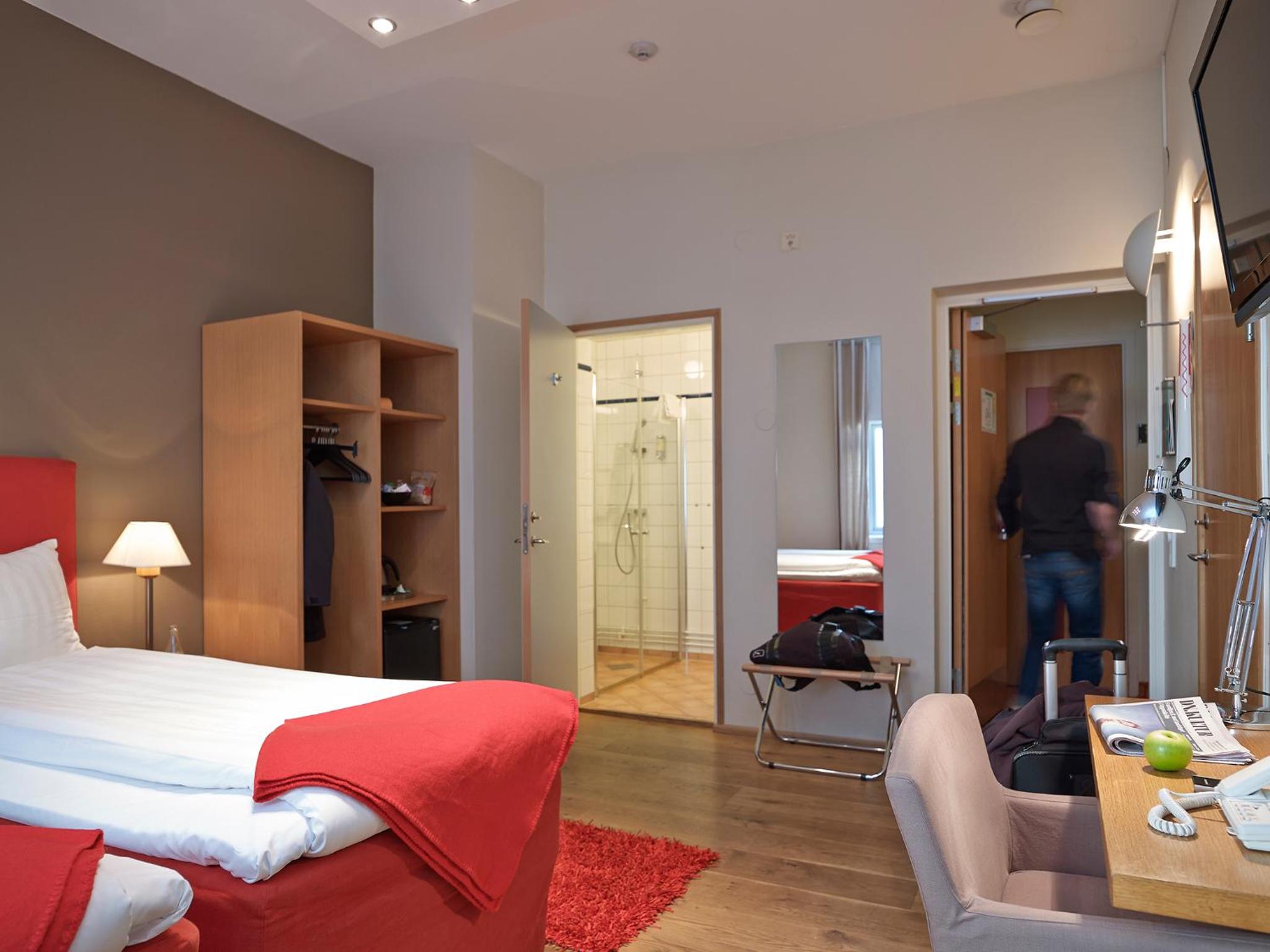 Standard Double Room - Photo 4