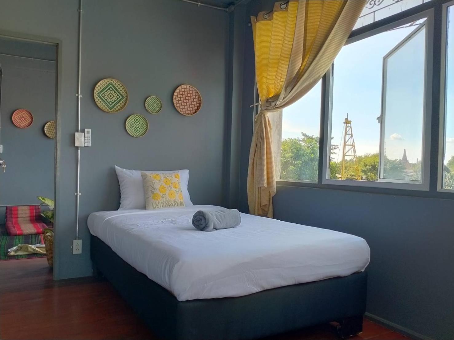 Standard Single Room with Shared Bathroom photo 3