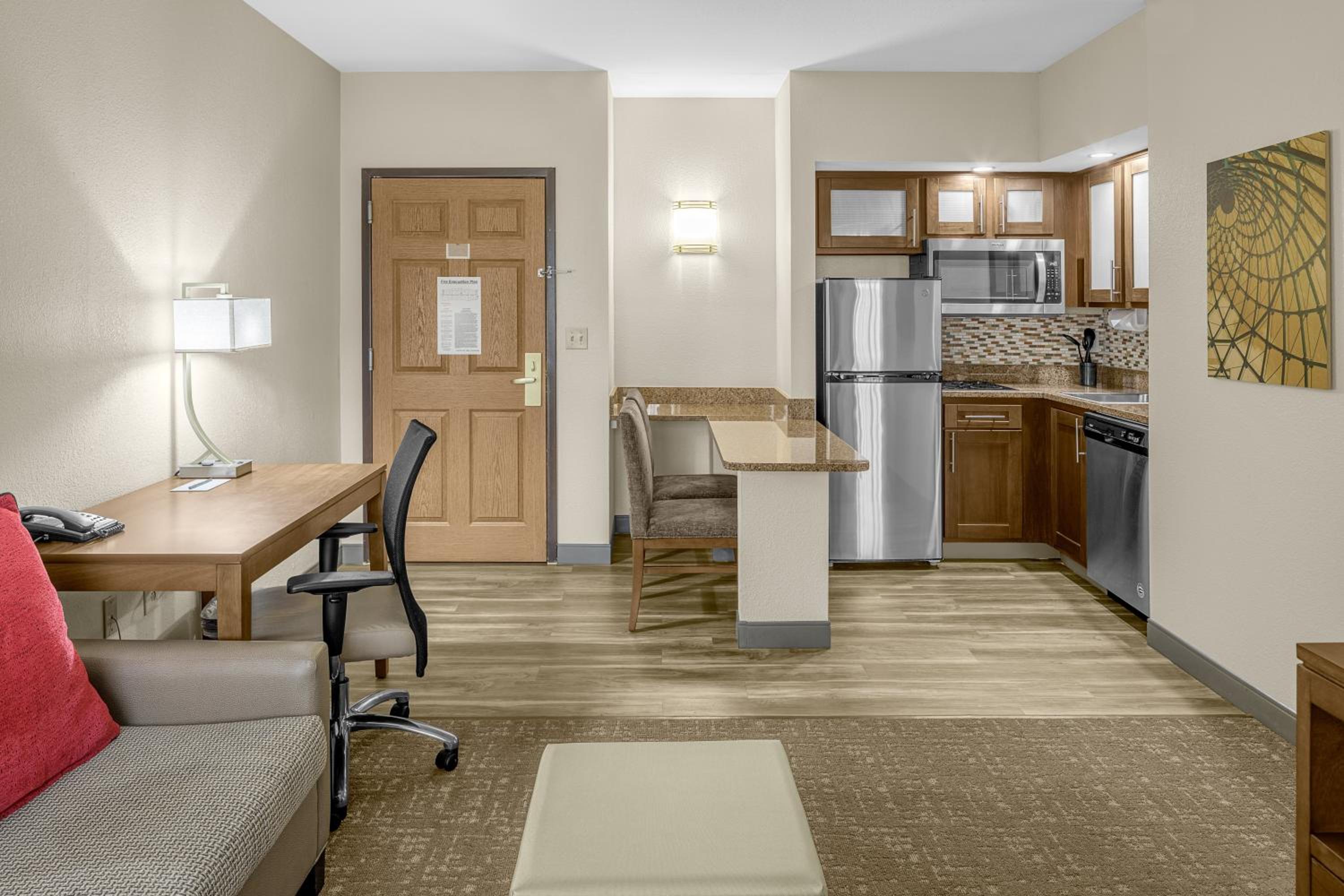 One-Bedroom King Suite - Non-Smoking - Photo 1