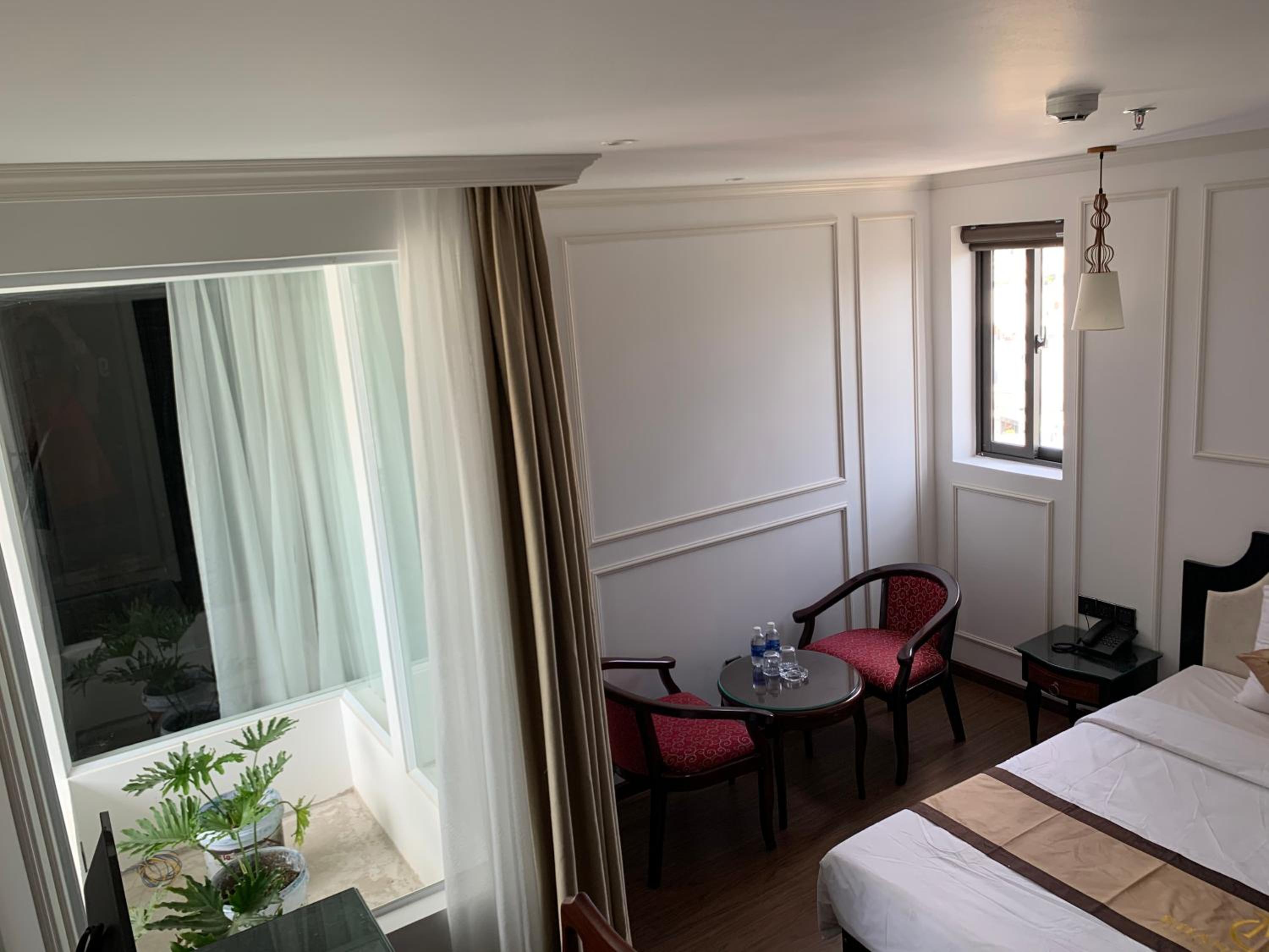 Deluxe Queen Room - Photo 3